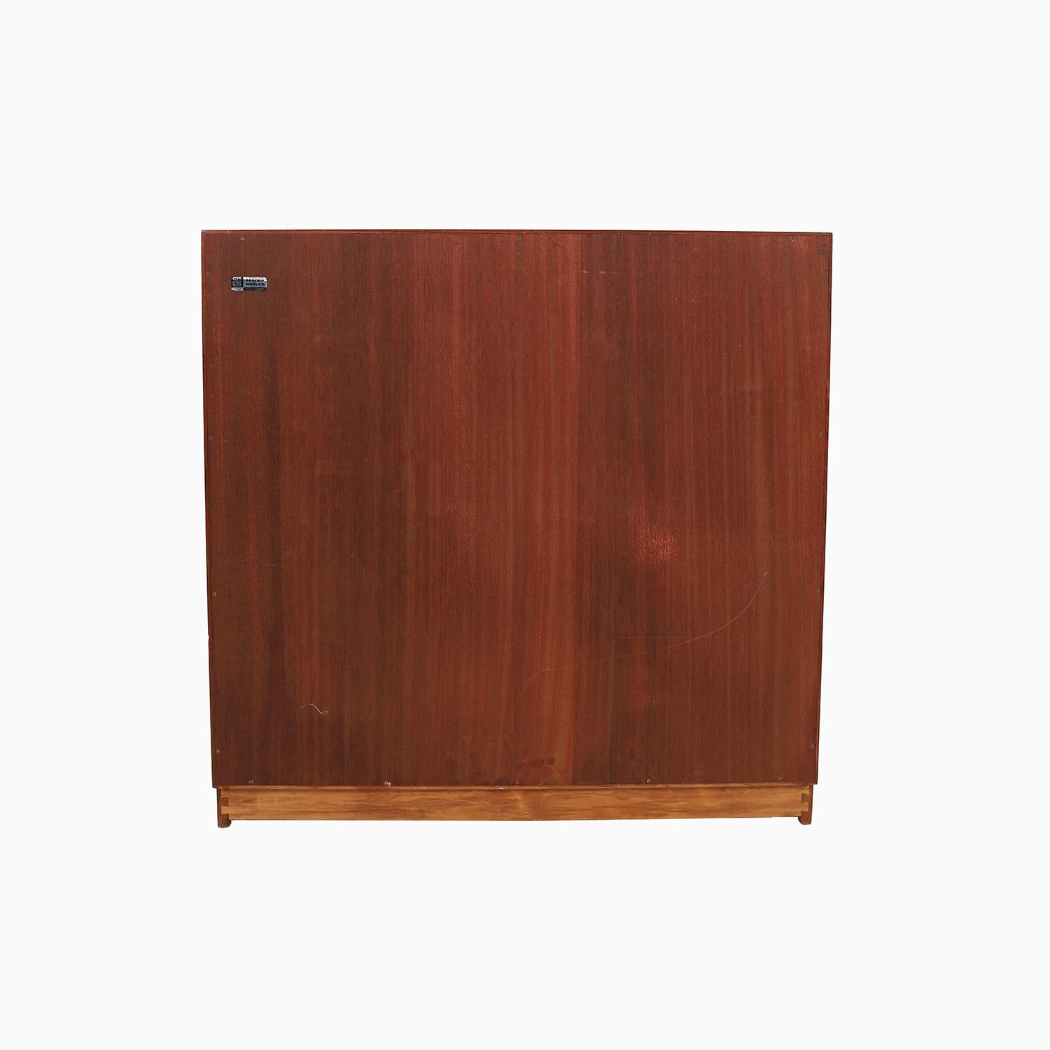 The Modern Scandinavian Teak Modular Cabinet mit Regalen (20. Jahrhundert) im Angebot