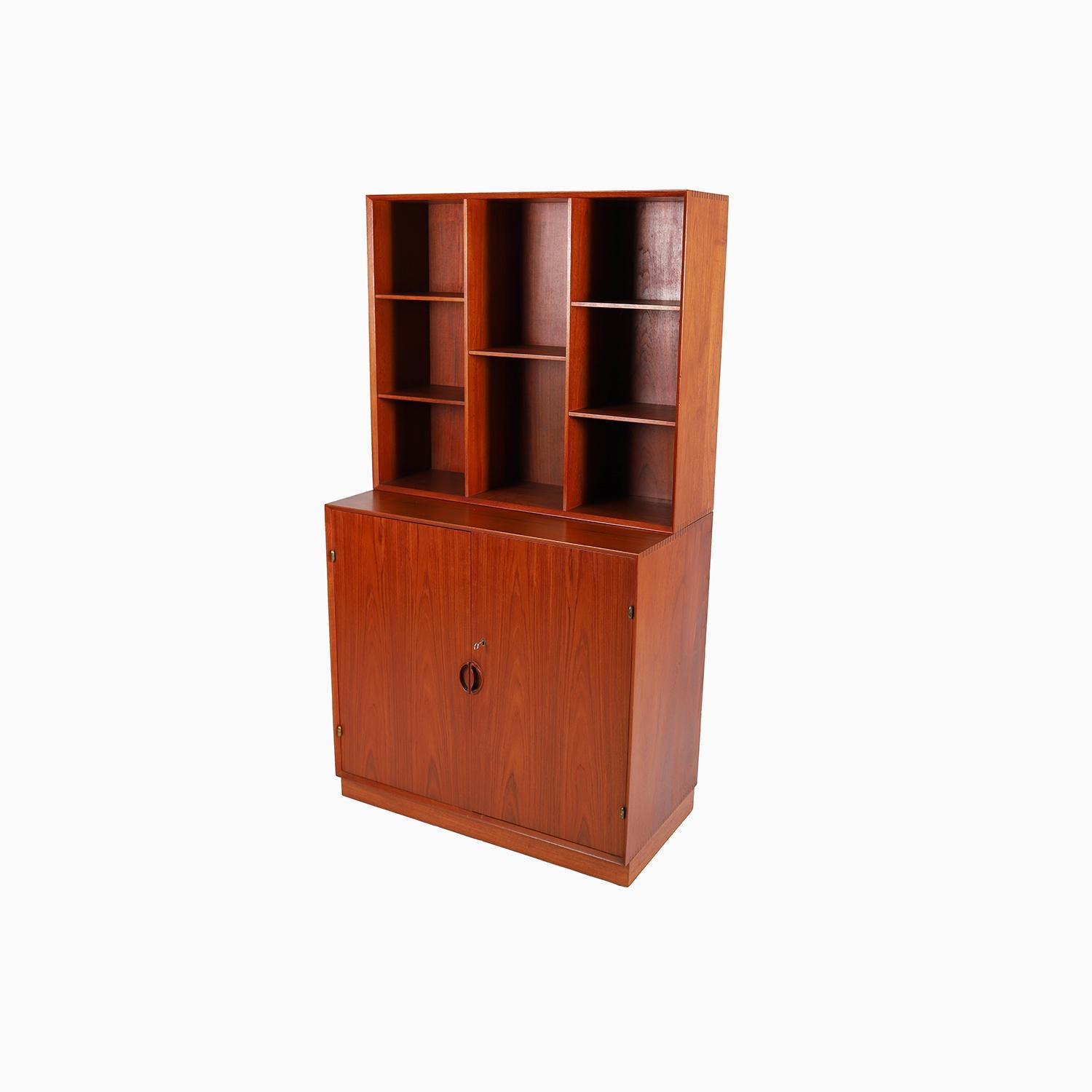 The Modern Scandinavian Teak Modular Cabinet mit Regalen im Angebot 1