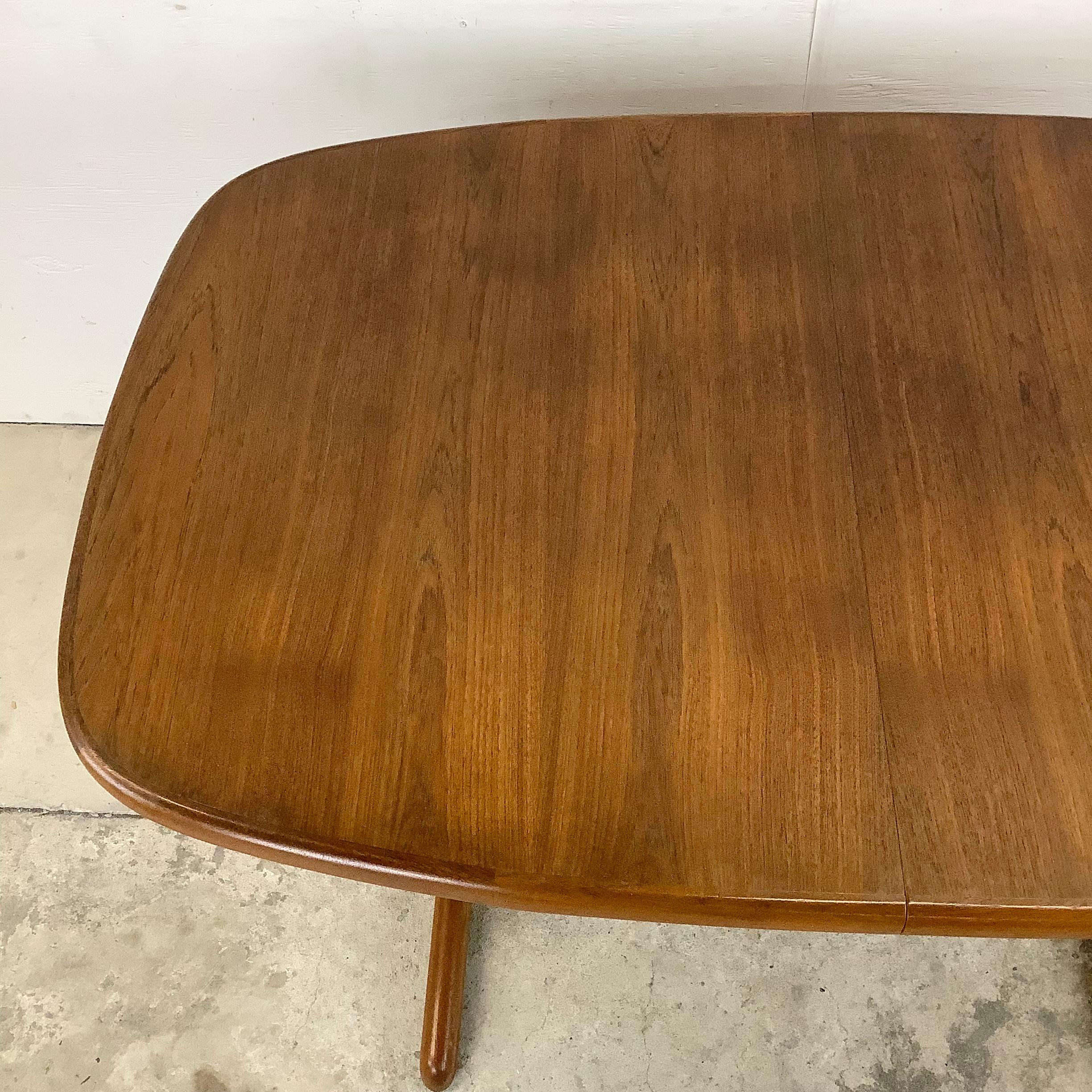 Scandinavian Modern Teak Oval Dining Table with Leaves 6