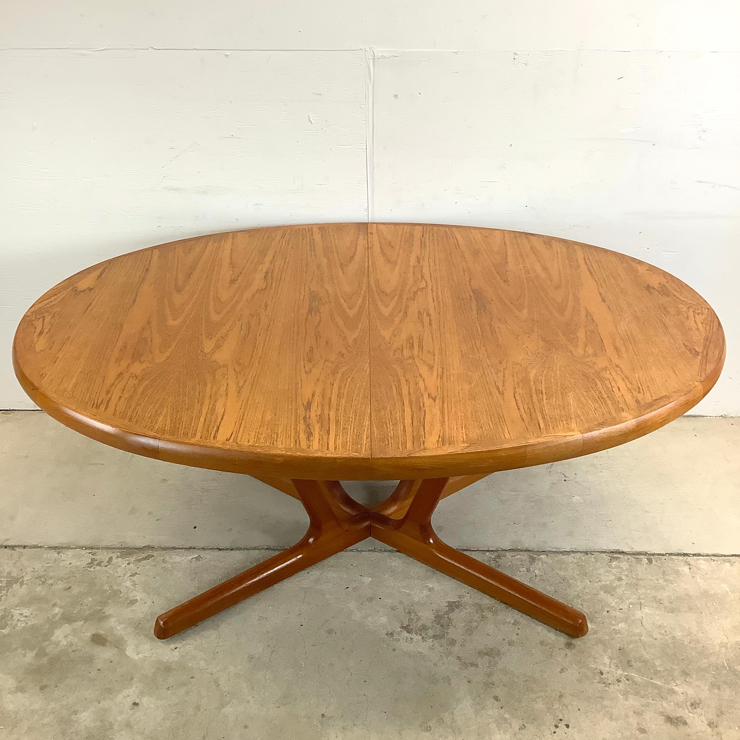 Veneer Scandinavian Modern Teak Oval Dining Table With Leaves For Sale