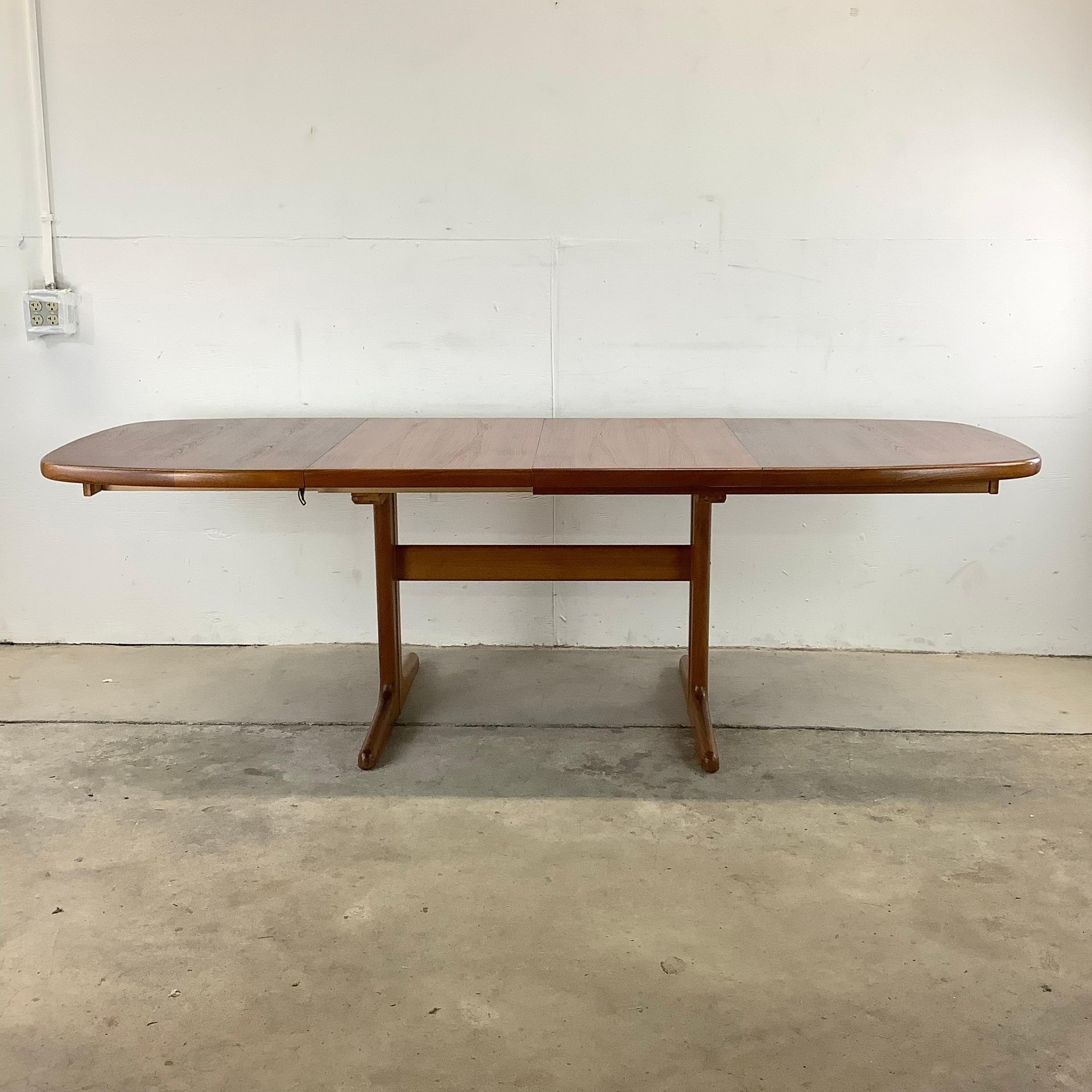 20th Century Scandinavian Modern Teak Oval Dining Table with Leaves
