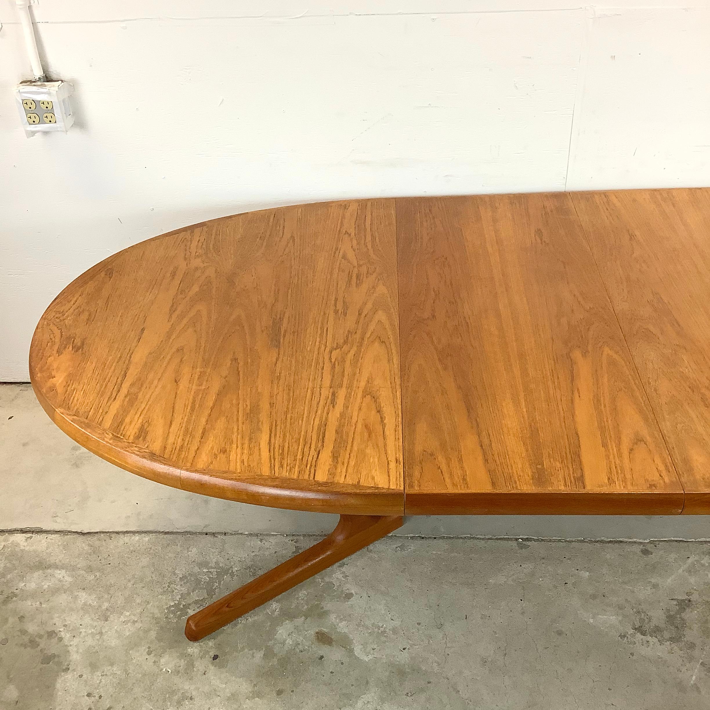 Scandinavian Modern Teak Oval Dining Table With Leaves For Sale 2