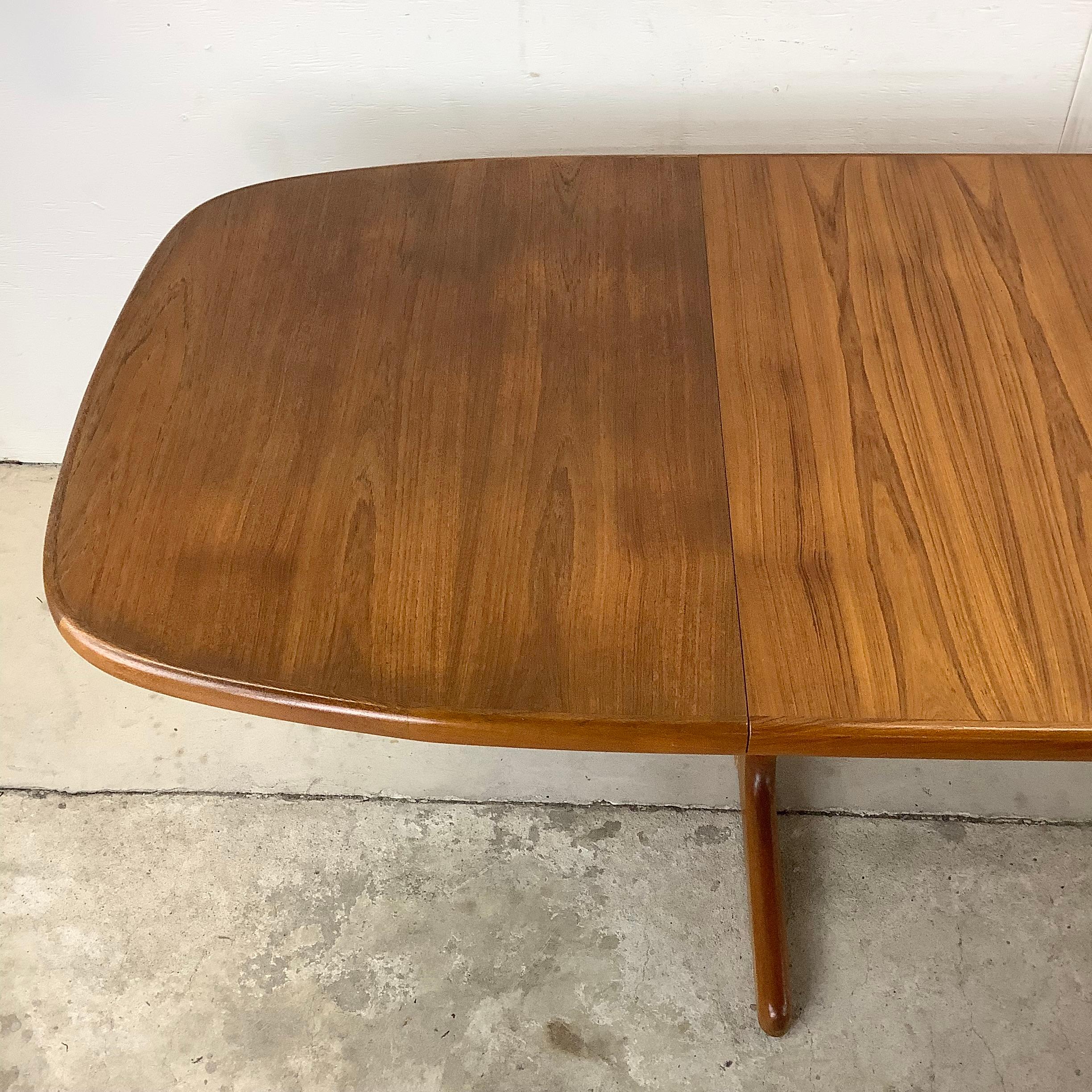 Scandinavian Modern Teak Oval Dining Table with Leaves 2