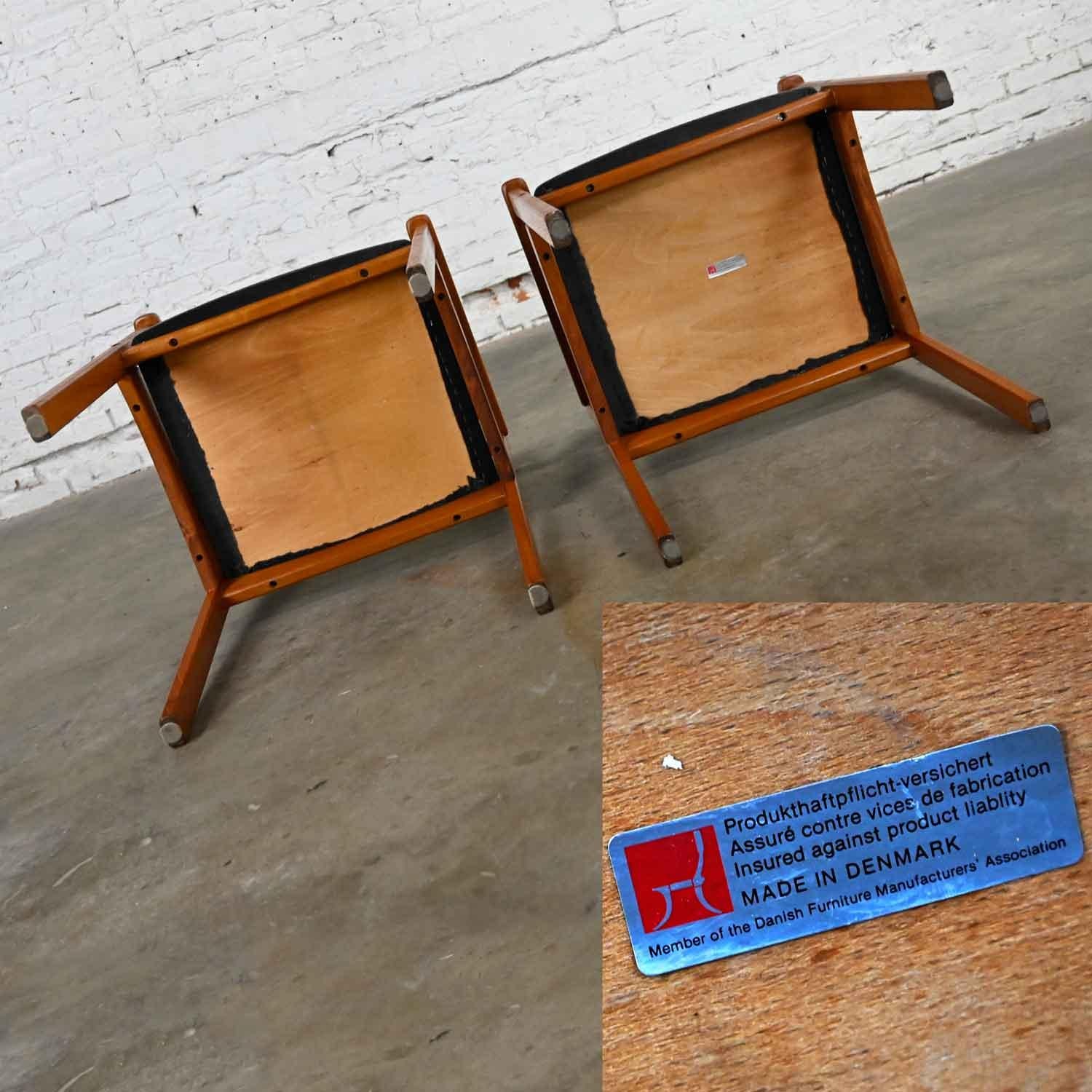 Paire de fauteuils modernes scandinaves en teck avec sièges en tissu anthracite brossé en vente 4