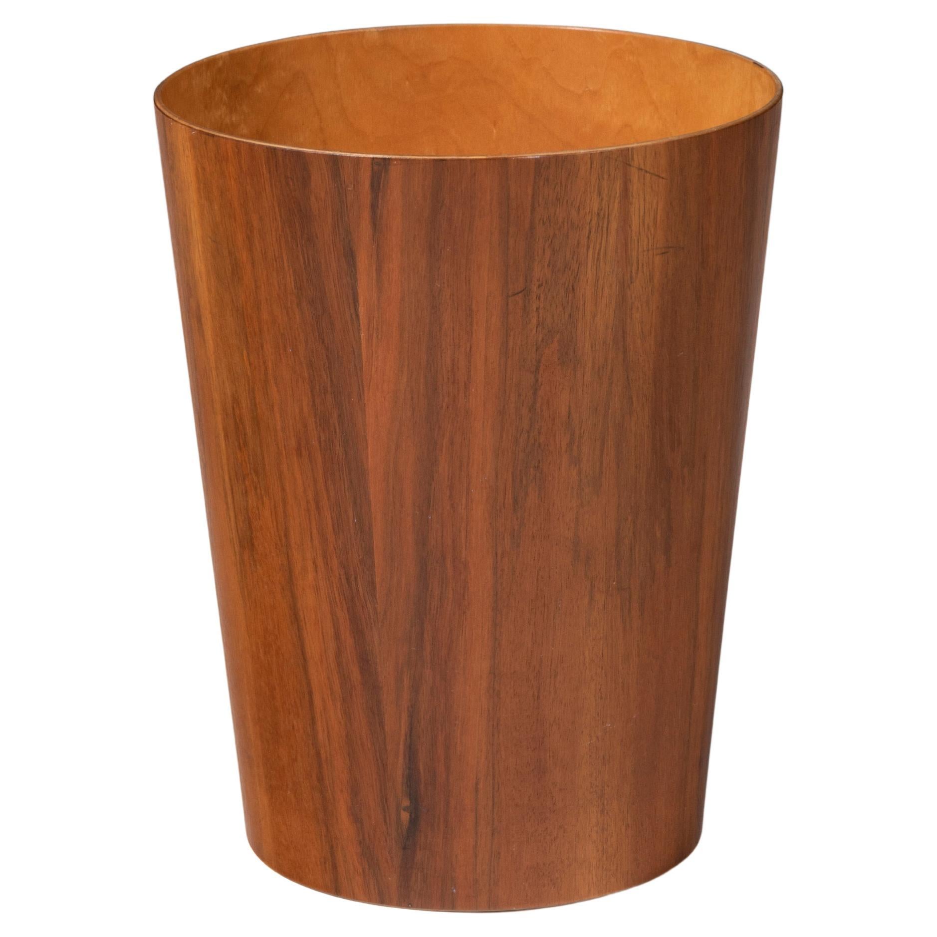Papelera moderna escandinava de teca, años 50