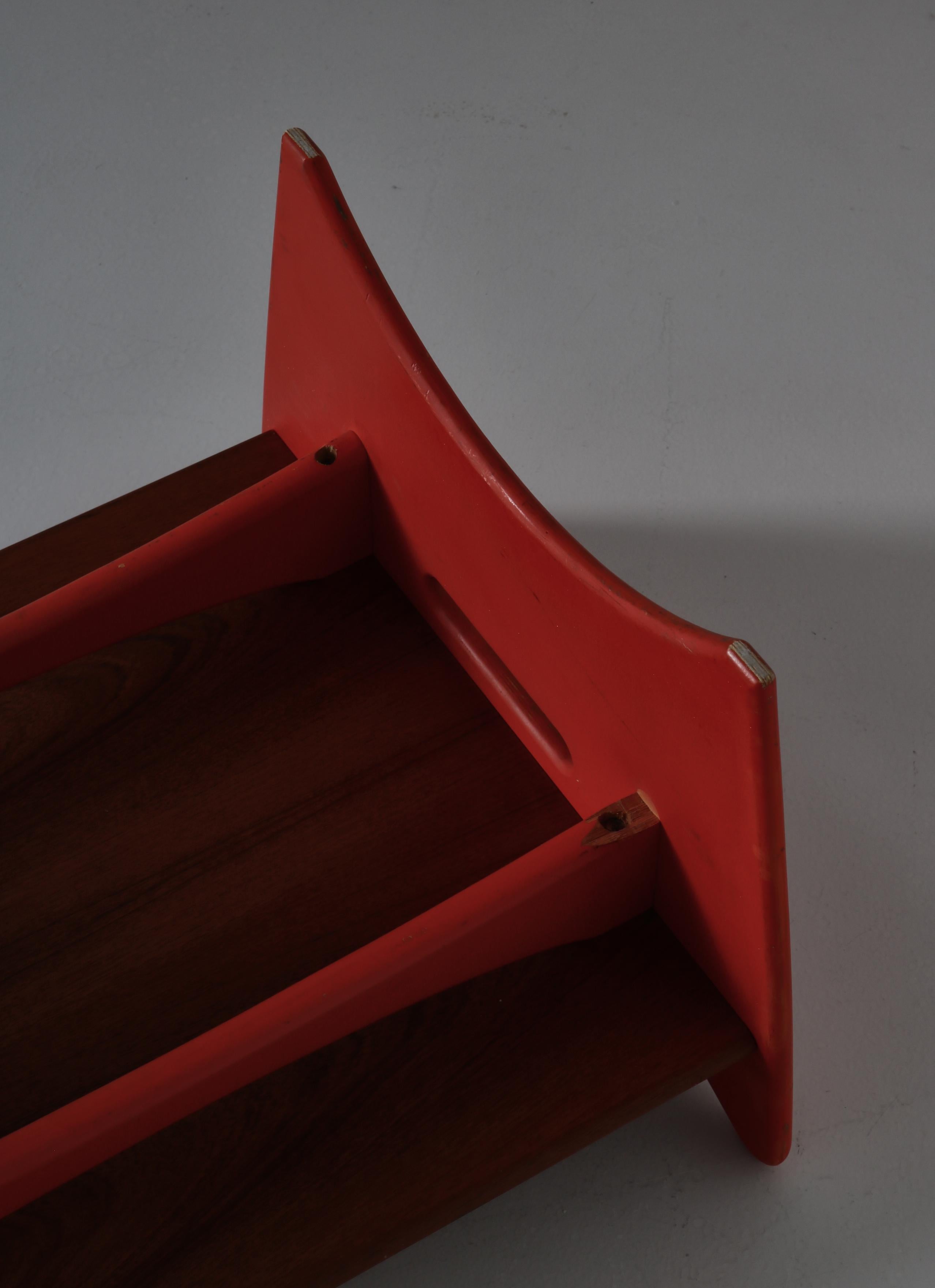 Scandinavian Modern Teak & Red Lacquered Stool / Side Table by Illum Wikkelsø 12