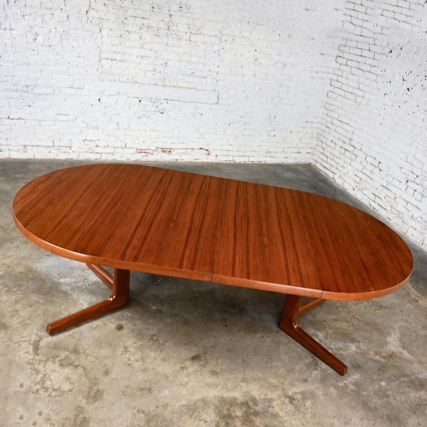 Scandinavian Modern Teak Round - Oval Extension Dining Table Pedestal Base by AM 6