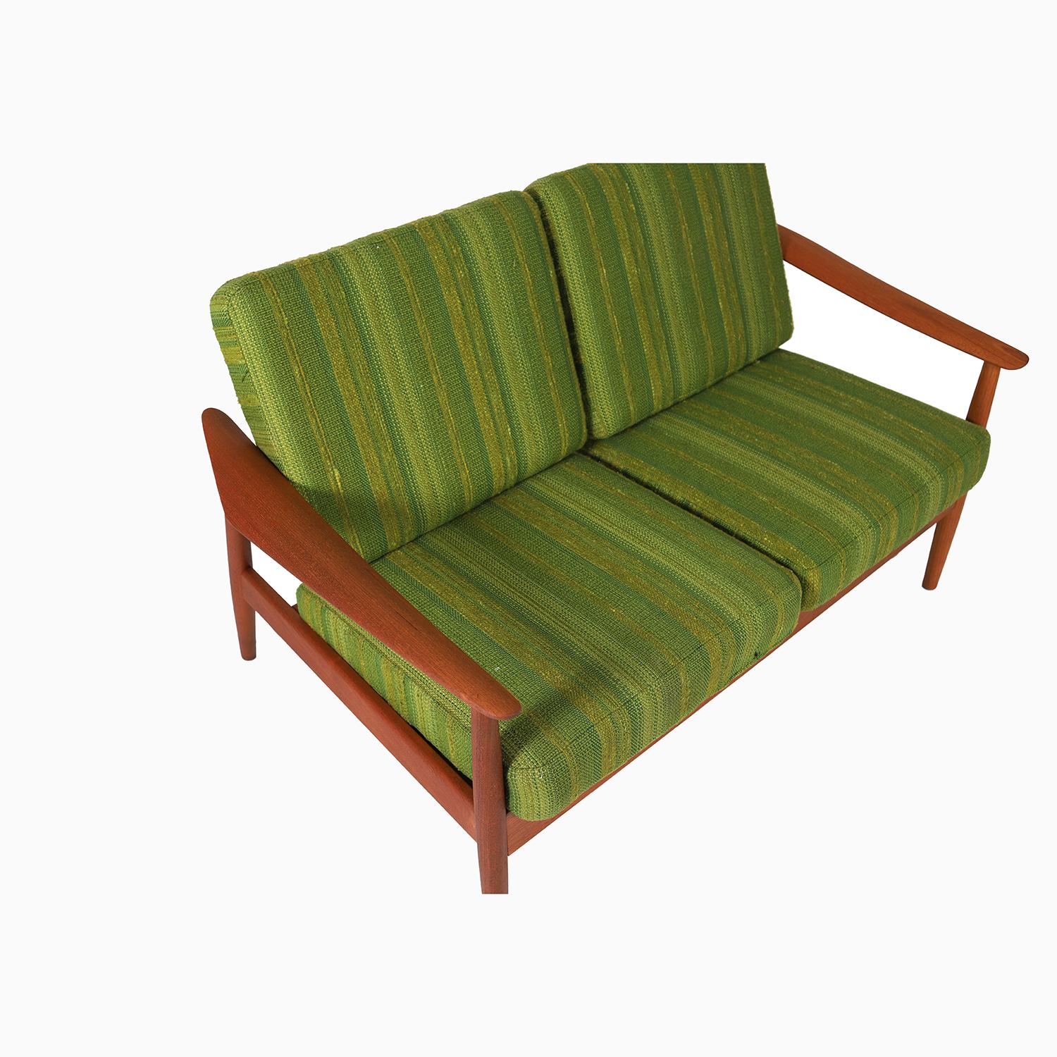 Oiled Scandinavian Modern Teak Settee by Arne Vodder