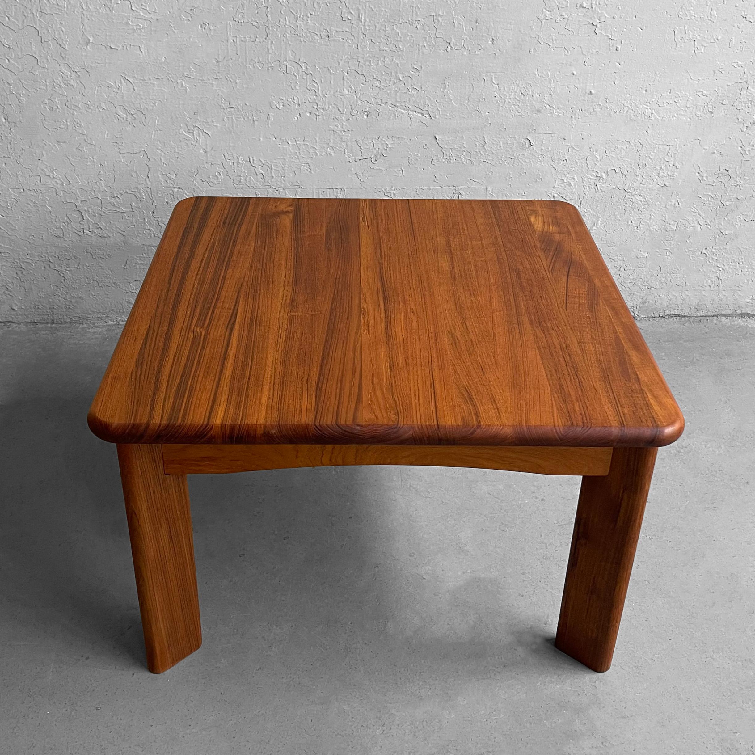 Scandinavian Modern Teak Side Coffee Table For Sale 1