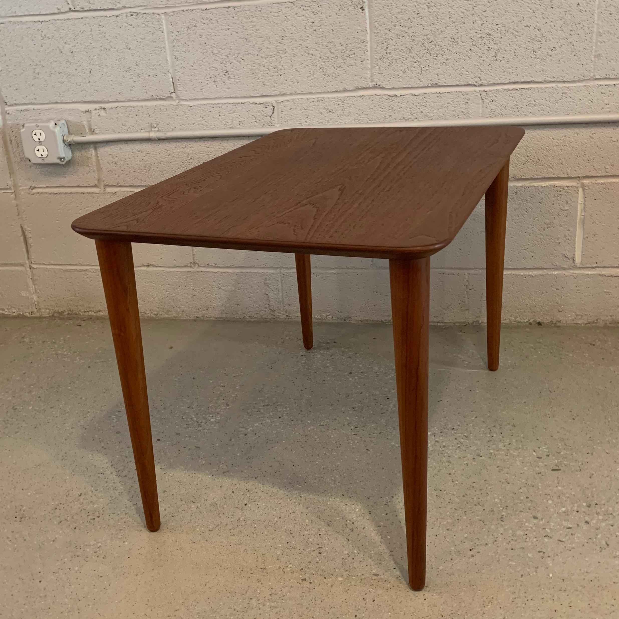 Scandinavian Modern Teak Side Table by Peter Hvidt for France & Daverkosen For Sale 2