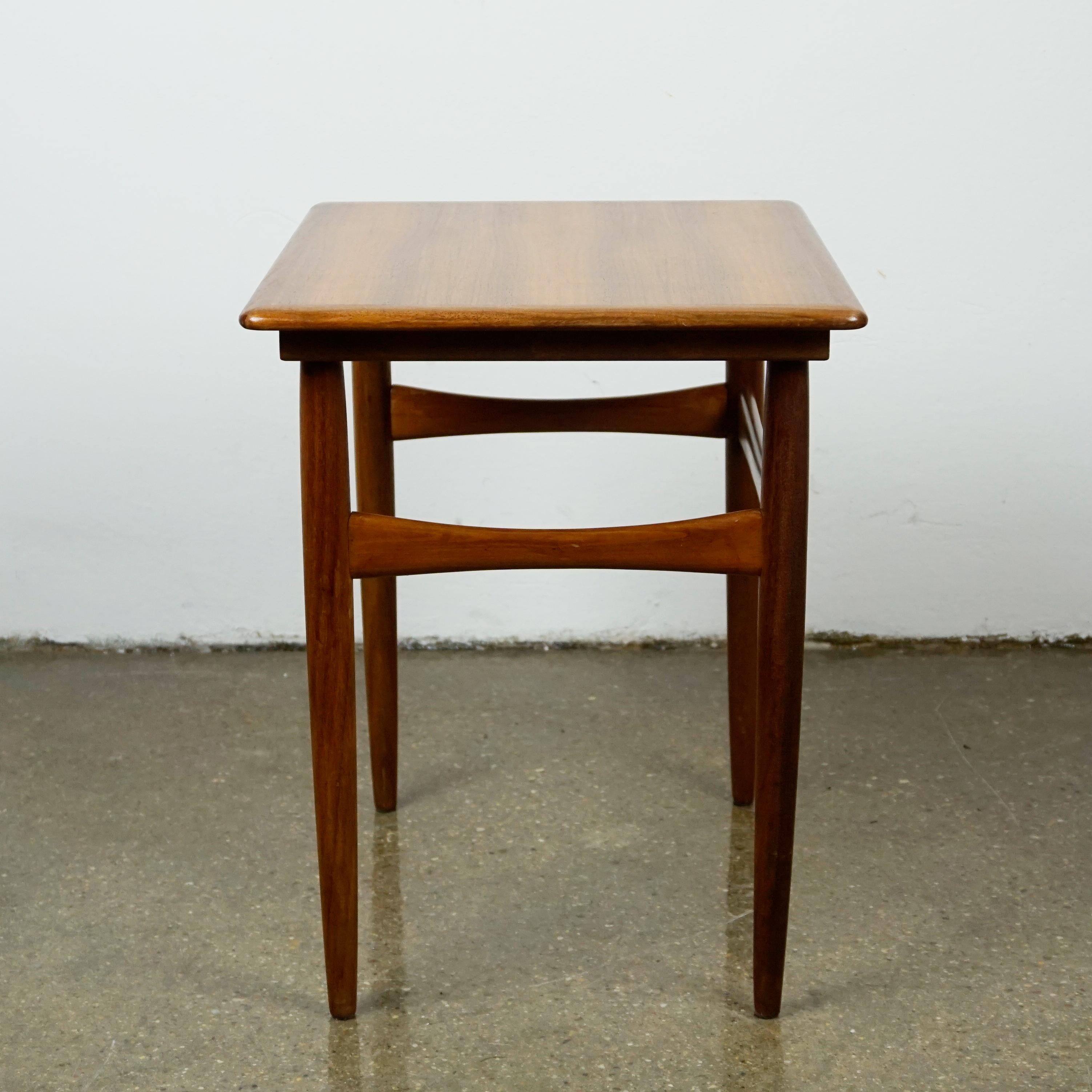 Scandinavian Modern Teak Side Table by Poul Hundevad 1