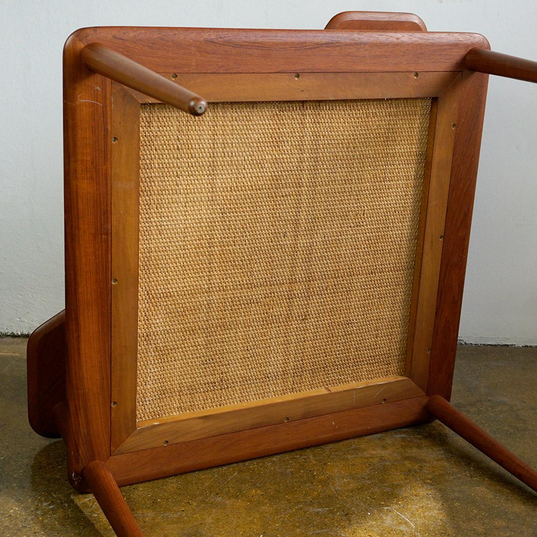 Scandinavian Modern Teak Side Table Minerva by Peter Hvidt for Soborg Mobler For Sale 5