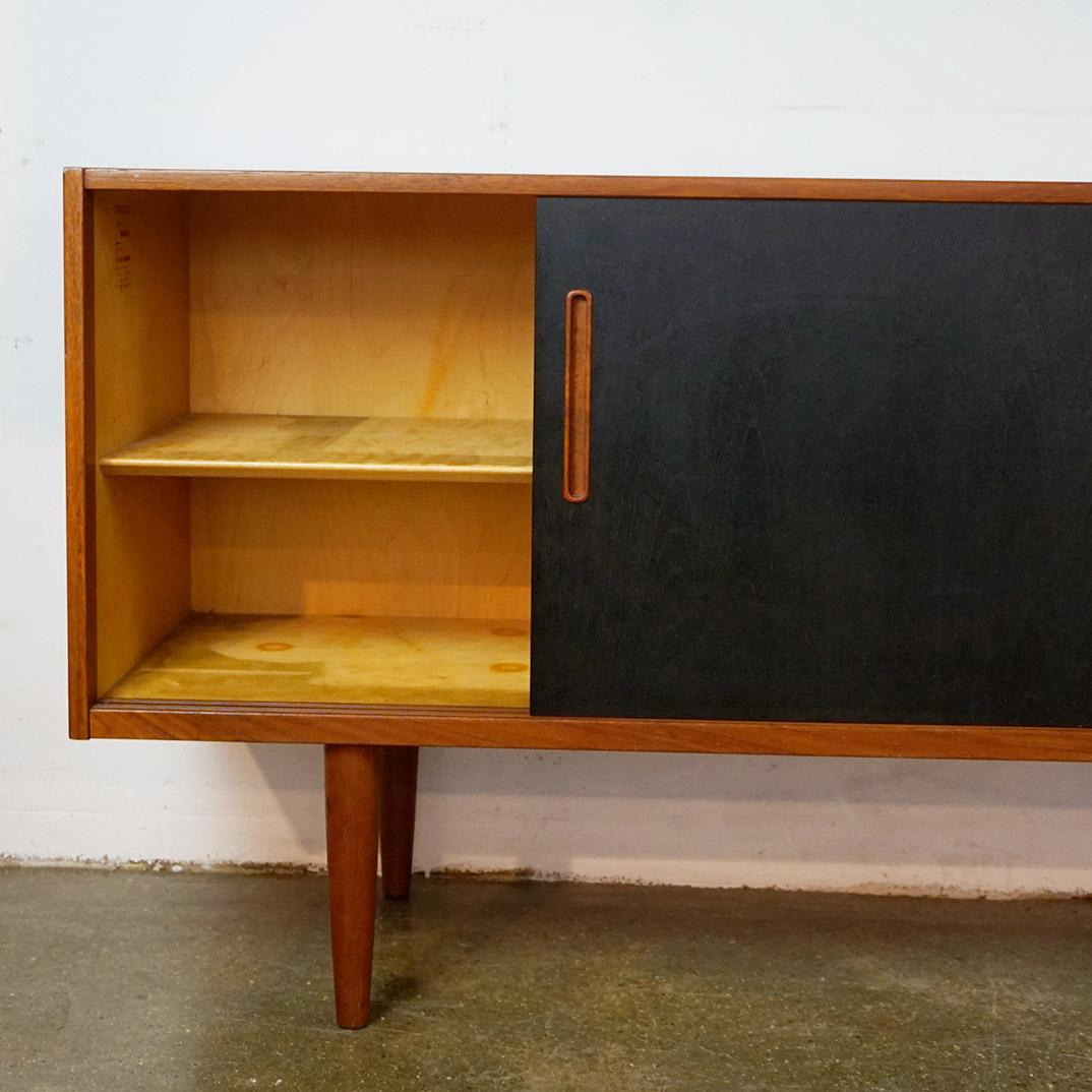Scandinavian Modern Teak Sliding Door Credenza Trento by Nils Jonsson for Troeds 8