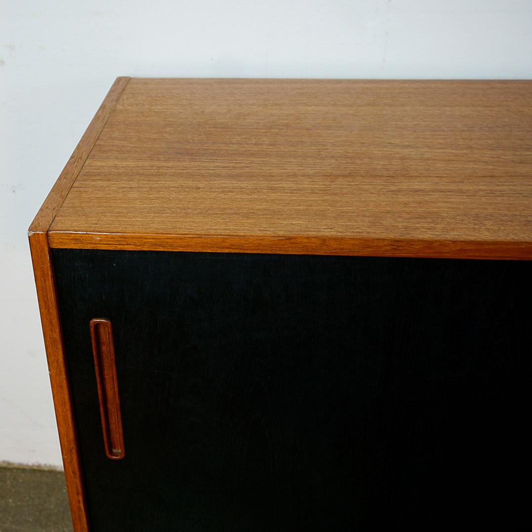Scandinavian Modern Teak Sliding Door Credenza Trento by Nils Jonsson for Troeds 2