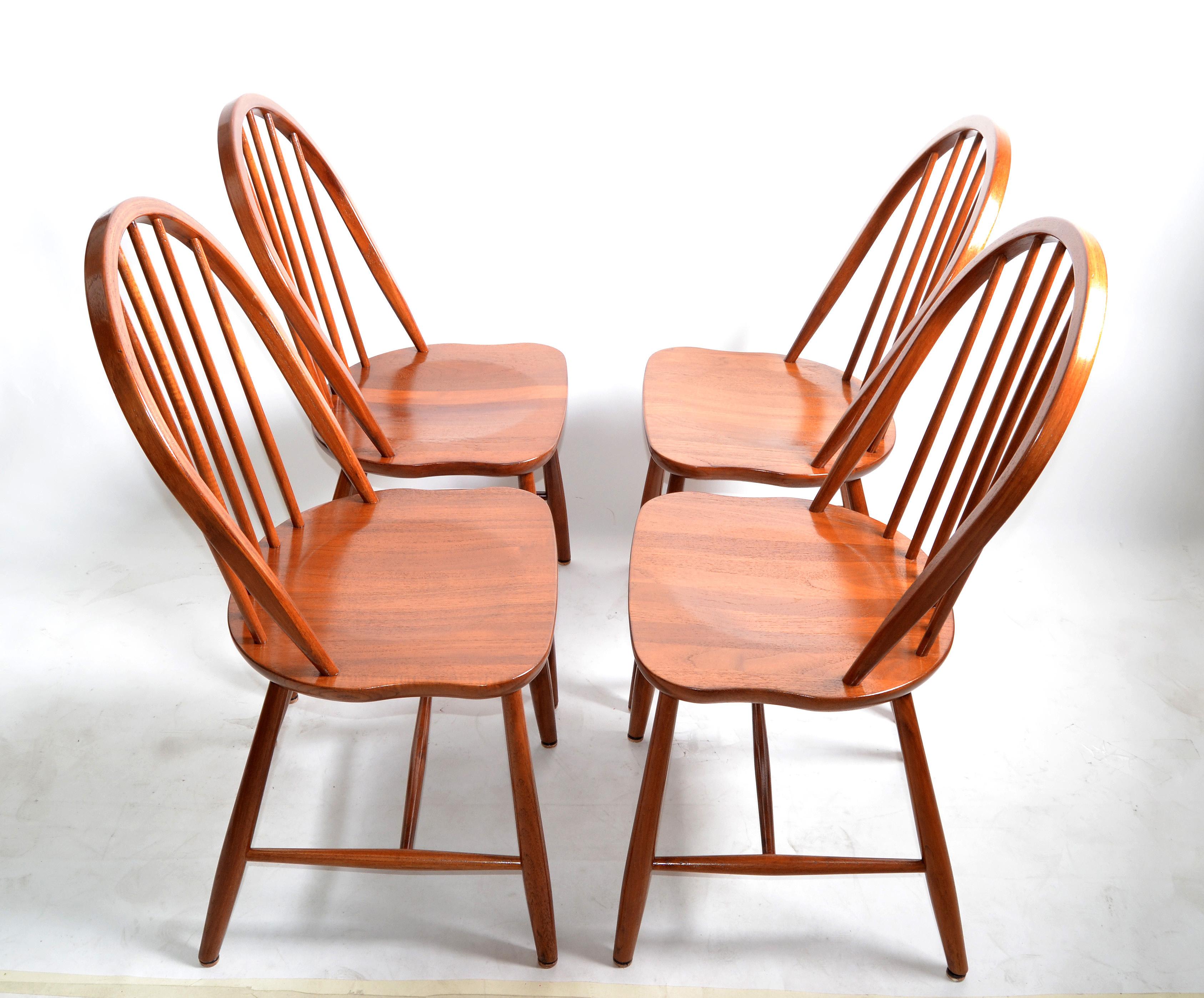 Danish Scandinavian Modern Teak Spindle Back Dining Chairs Møbelfabrik Denmark, Set 4 For Sale