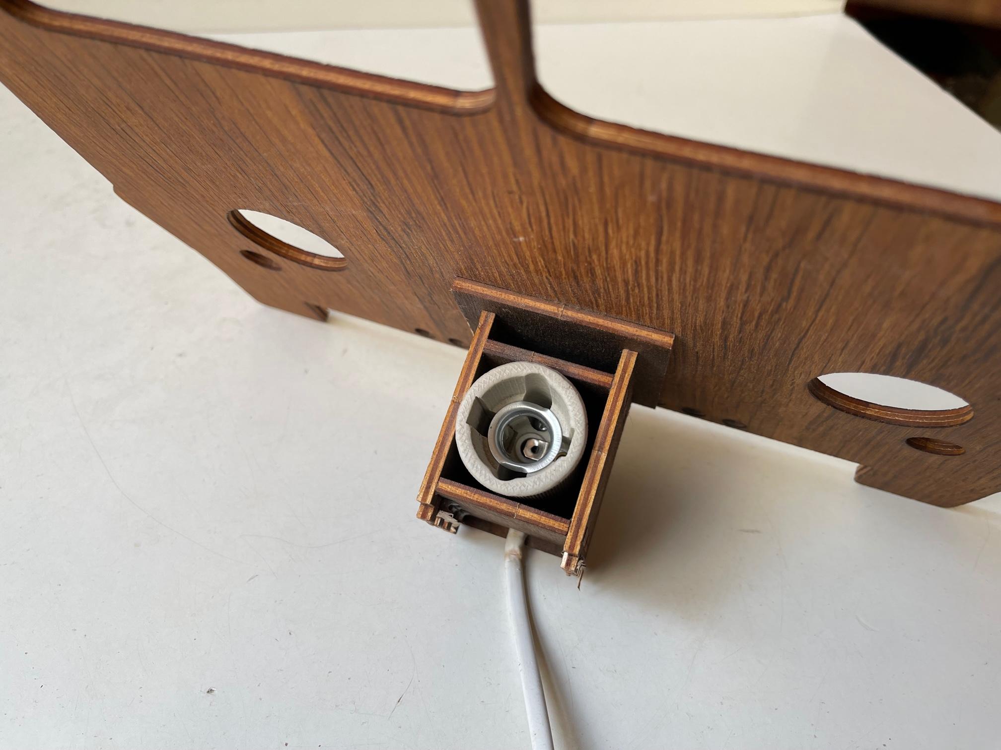 Fine XX secolo Lampade da parete in teak moderne e scandinave Volkswagen Bus & House in vendita