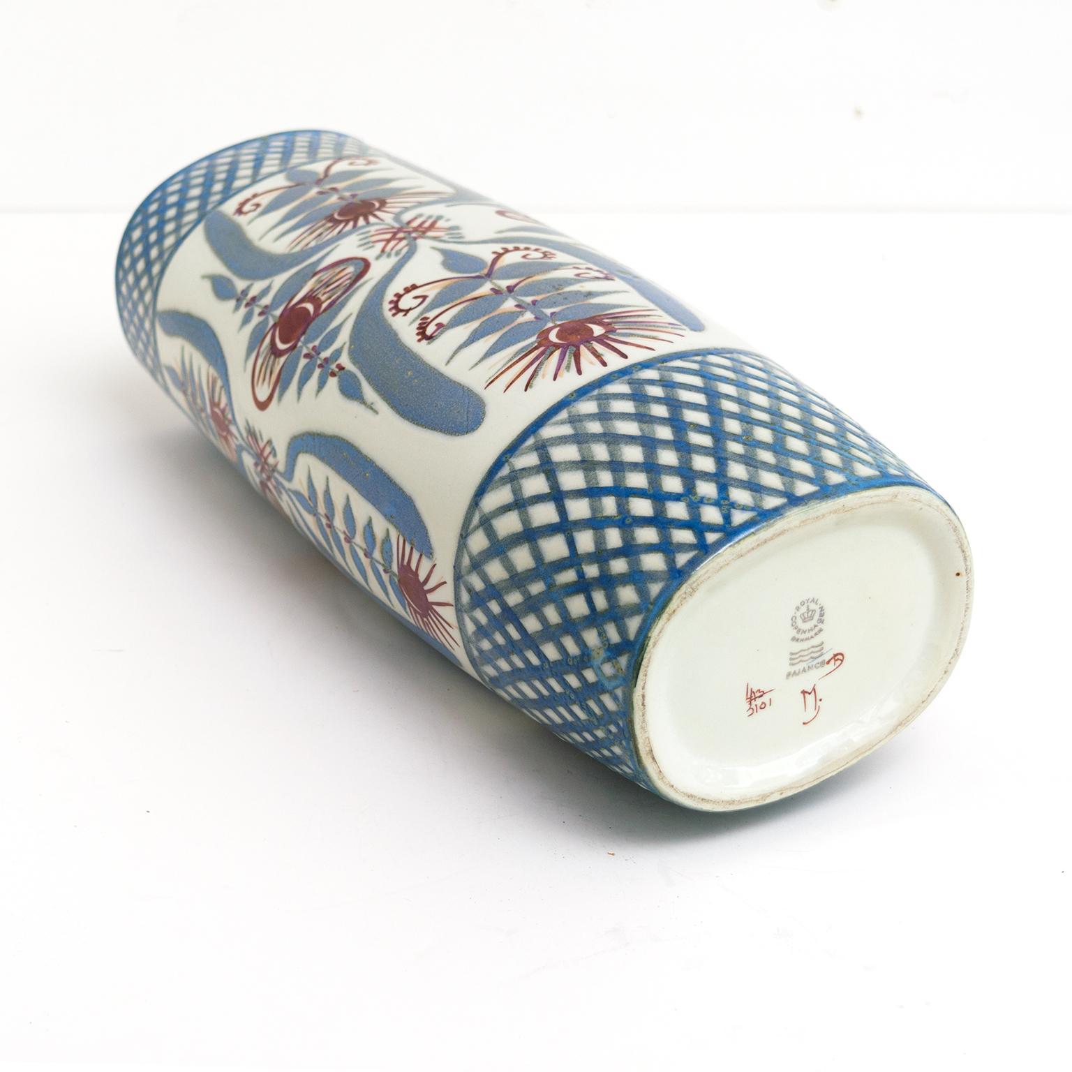 Scandinavian Modern Tenera Series Vase by Marianne Johnson for Royal Copenhagen 1