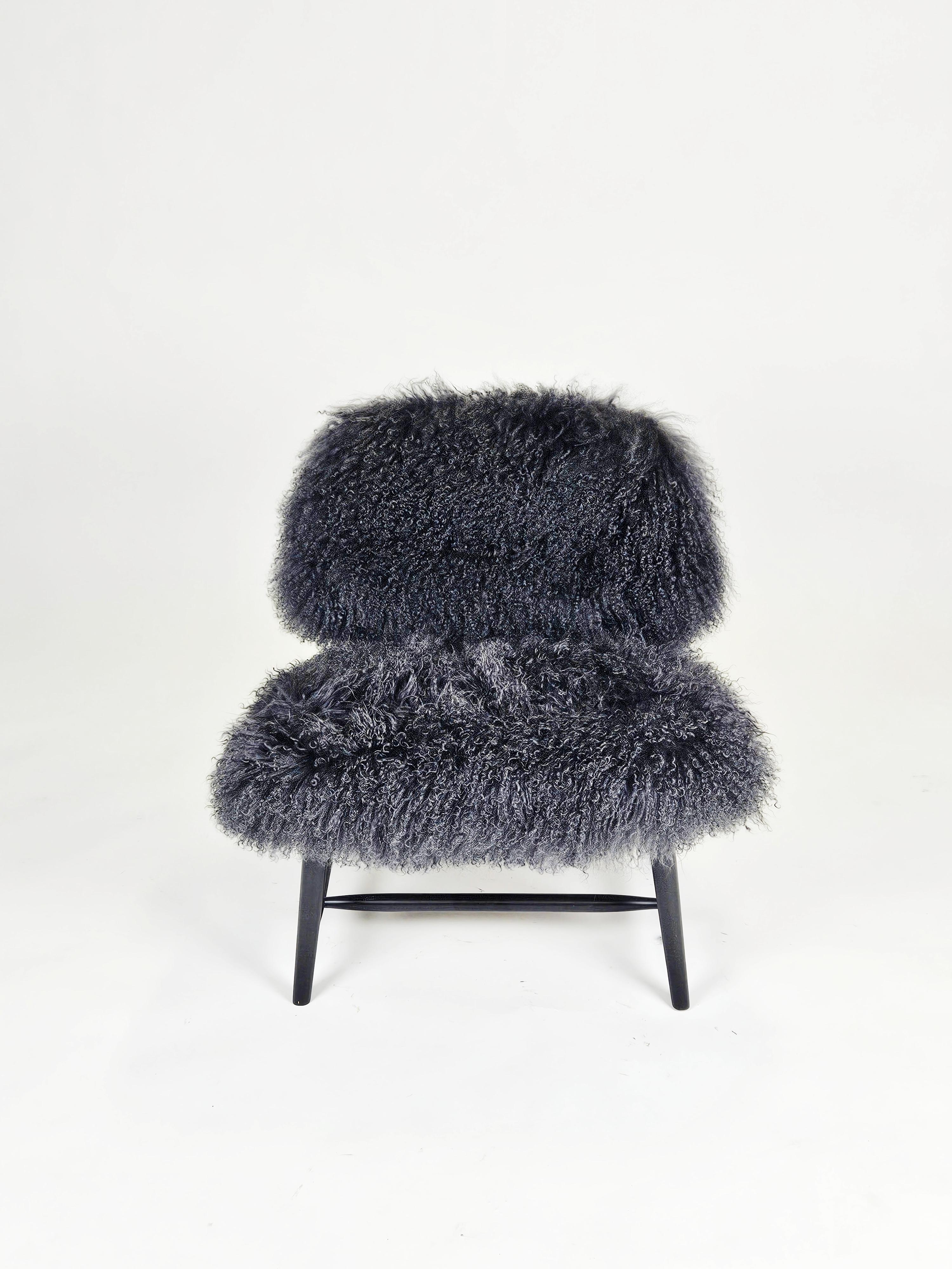 Sheepskin Scandinavian modern 'Teve' chairs by Alf Svensson for Bra Bohag, Sweden, 1950s For Sale