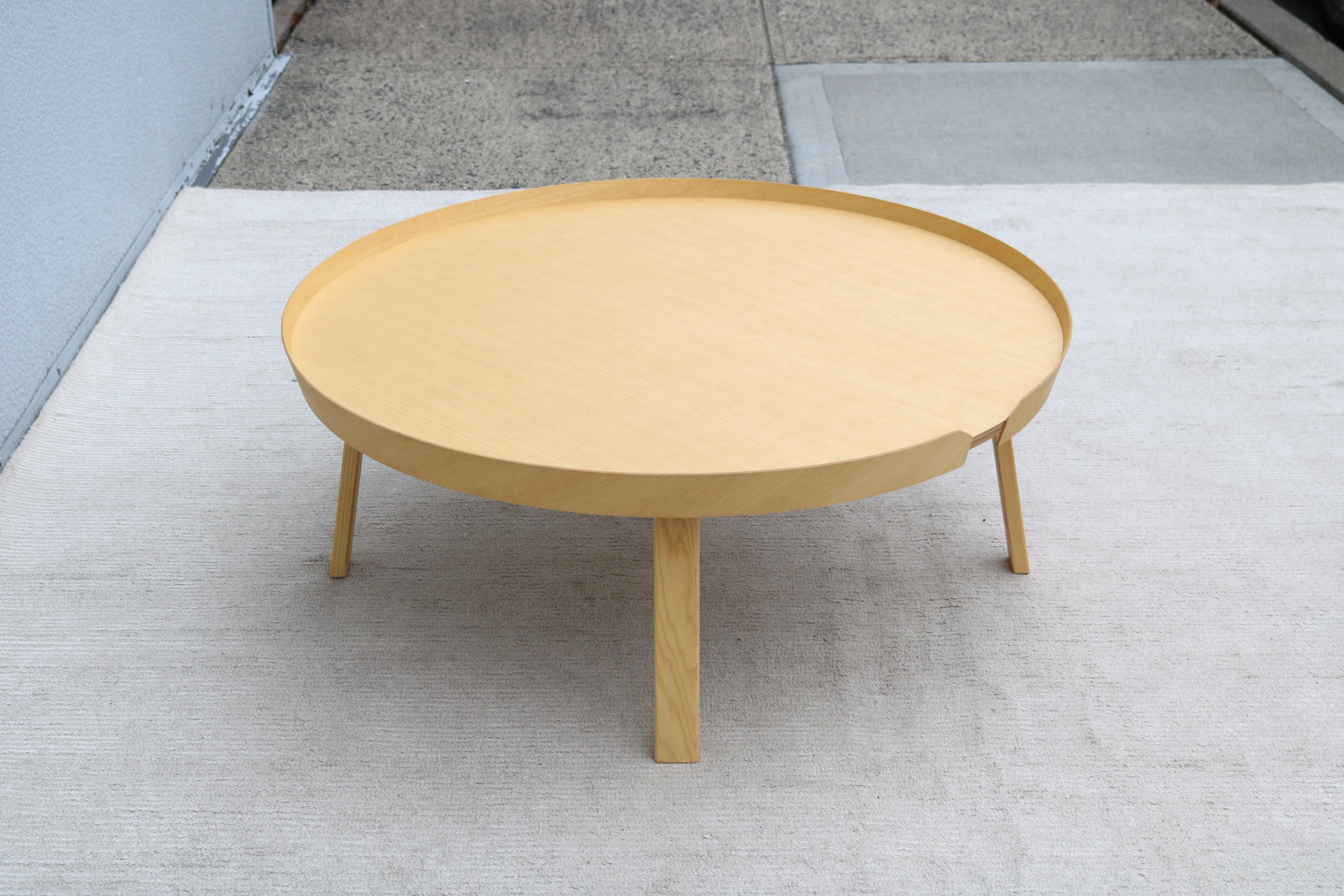 Scandinavian Modern Thomas Bentzen for Muuto Around Extra Large Oak Coffee Table For Sale 4