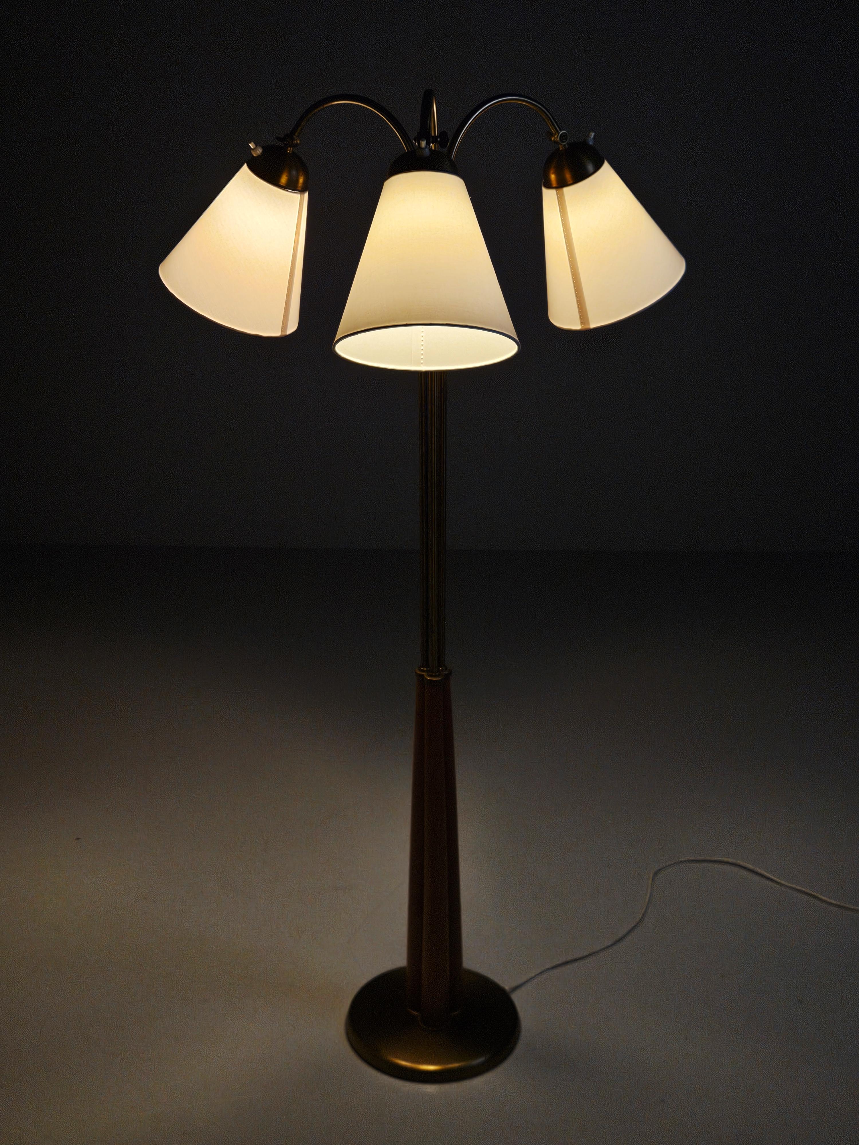 Scandinavian modern three armed floor lamp, Sweden, 1940s For Sale 2