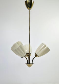 Lustre scandinave moderne à trois lumières en laiton, signé Itsu, Finlande, années 1950