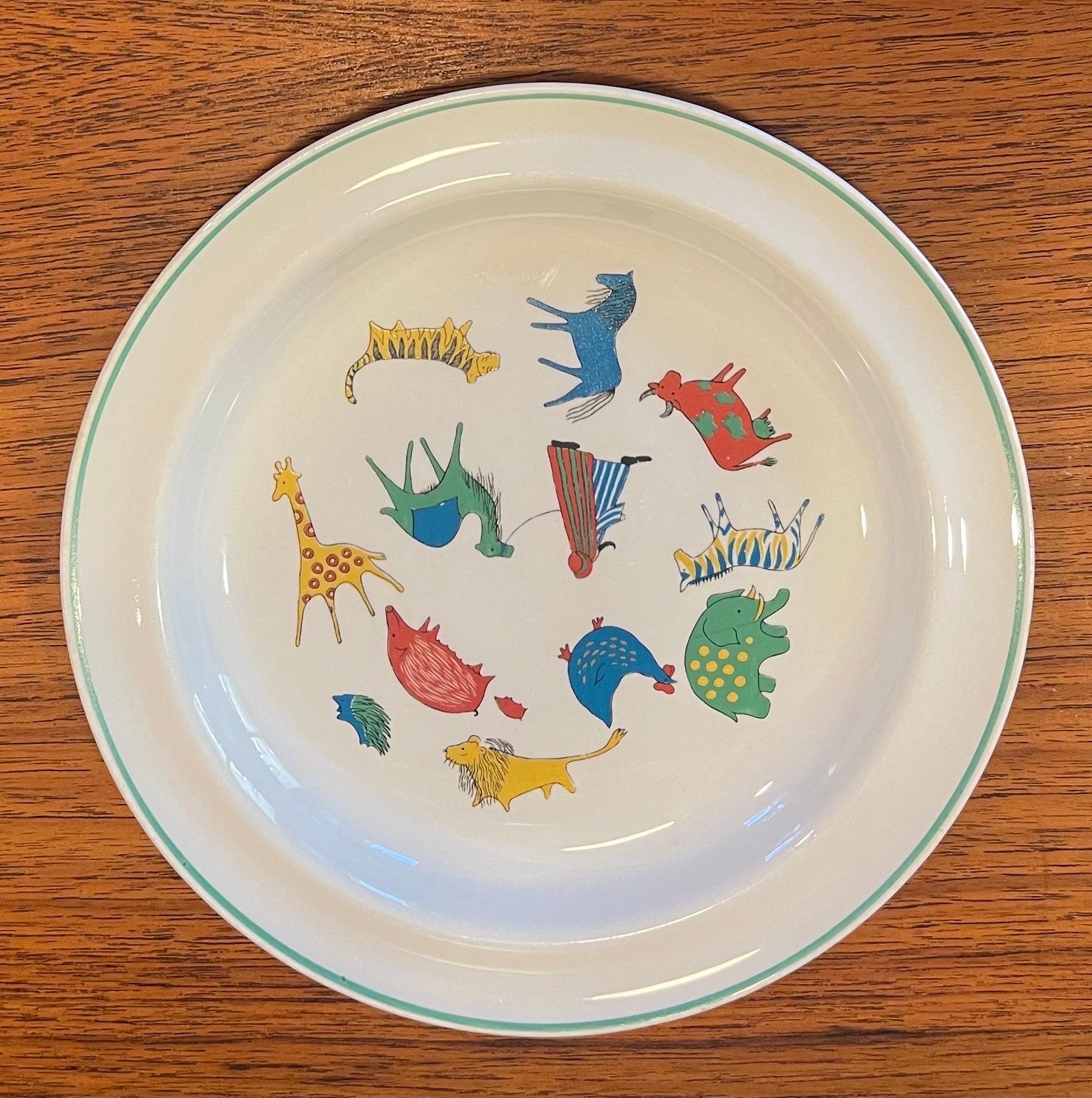 Finlandese Set da bambino in ceramica moderno e scandinavo in tre pezzi di Arabia of Finland in vendita