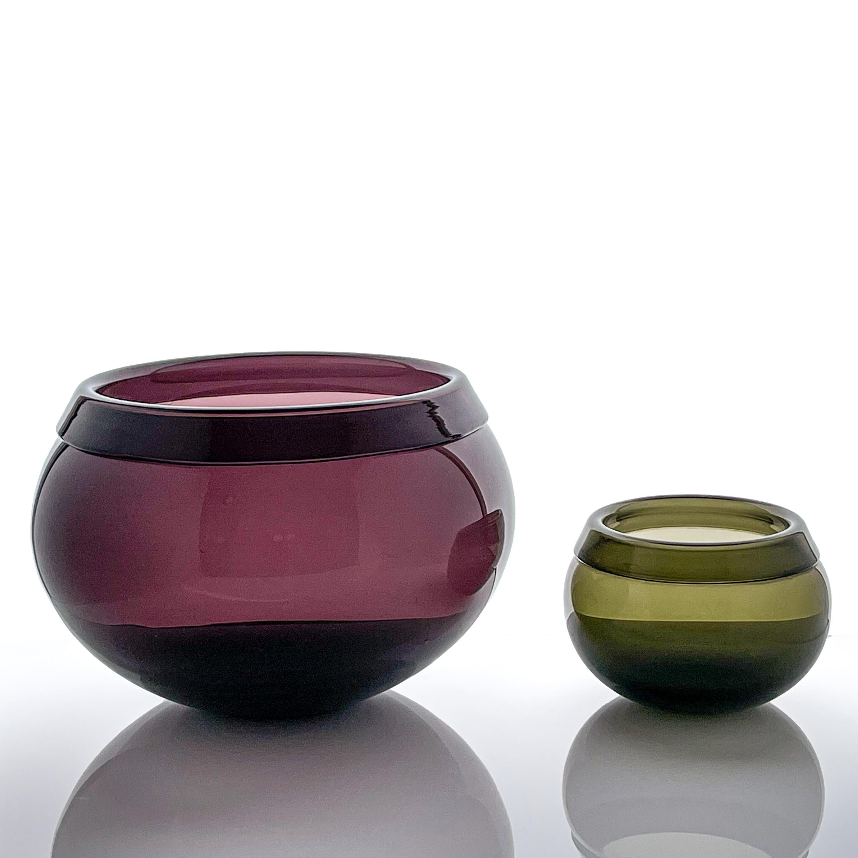 Mid-Century Modern Scandinavian Modern Timo Sarpaneva Glass Bowls Pantareuna Green Purple 1950s For Sale