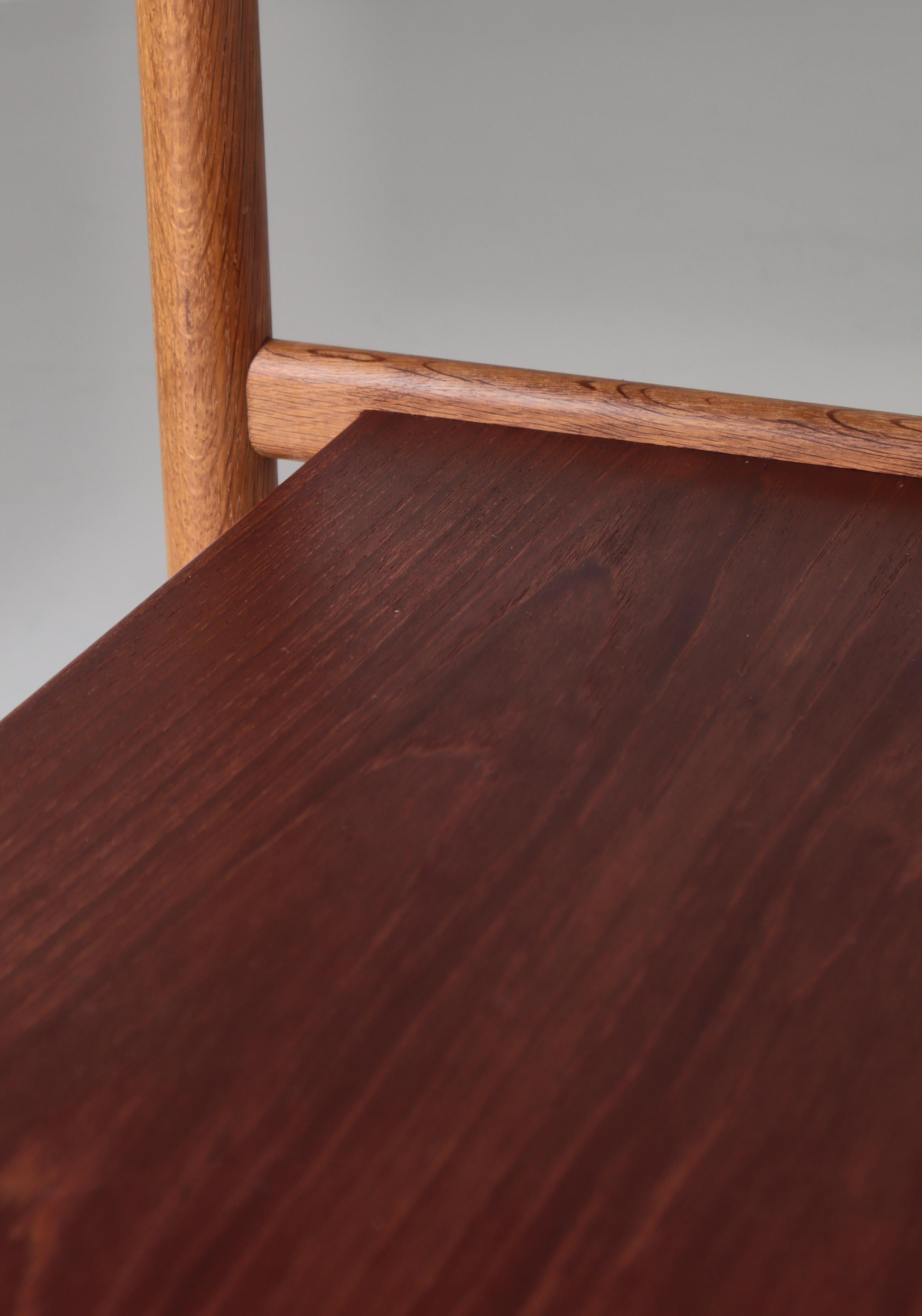 Scandinavian Modern Tray Table by Hans J. Wegner, Oak & Teak, Denmark, 1960s For Sale 4