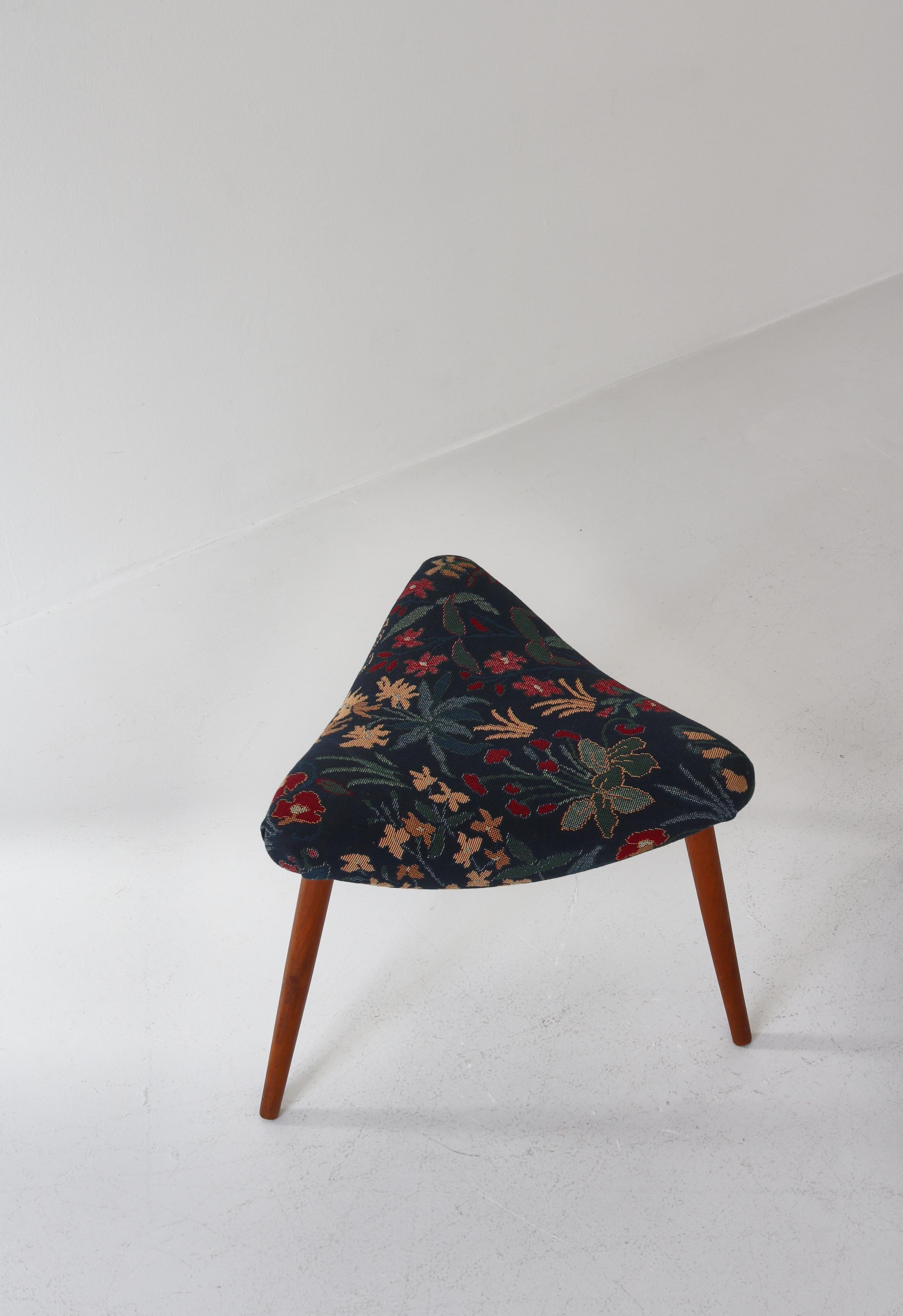 Scandinavian Modern Triangular Stools in Blue Floral Tapestry, 1950s For Sale 8