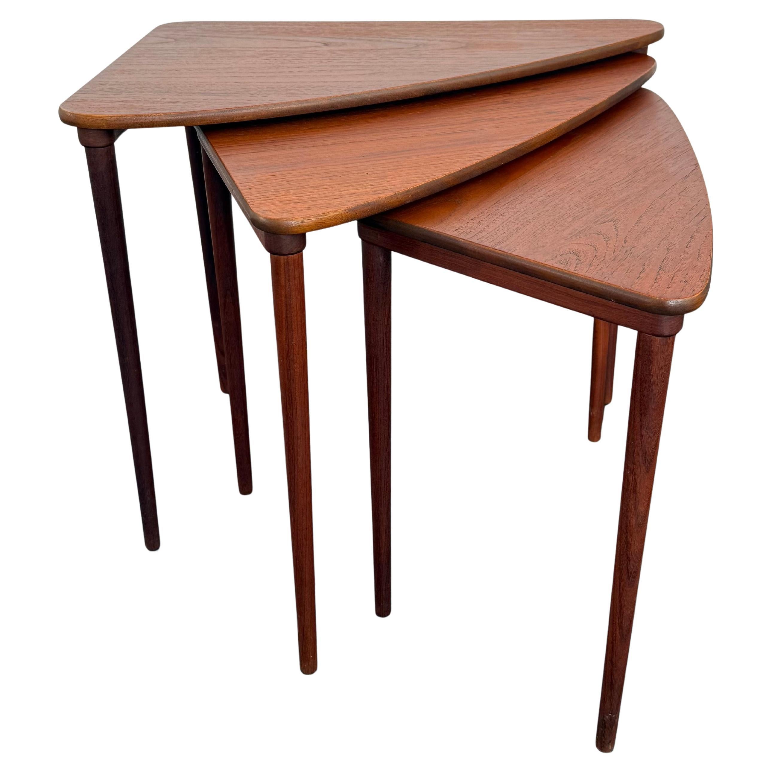 Scandinavian Modern Triangular Teak Nesting Tables By Selig For Sale