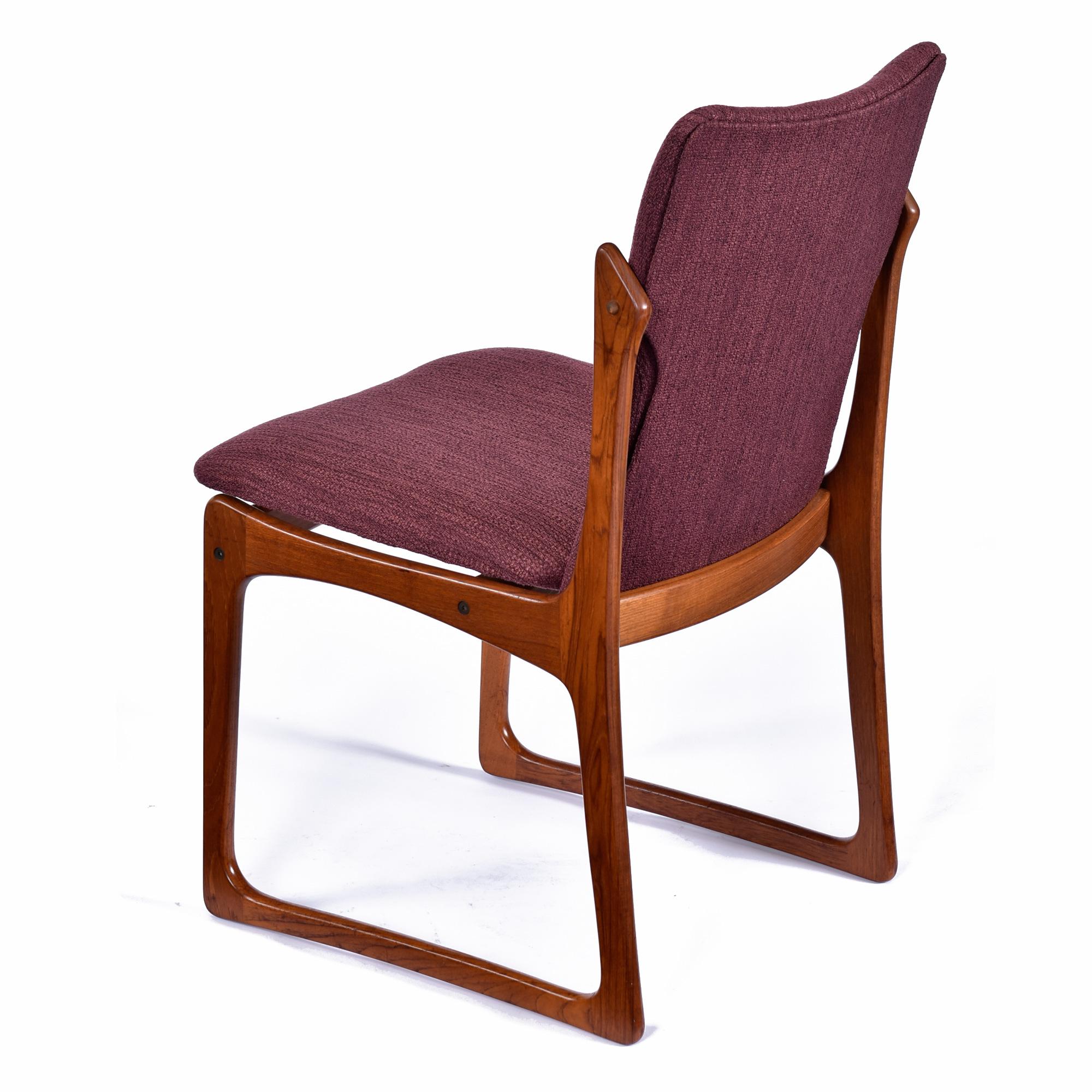 Scandinavian Modern Vamdrup Stolefabrik Solid Teak Danish Dining Chairs Set of 6 For Sale 8