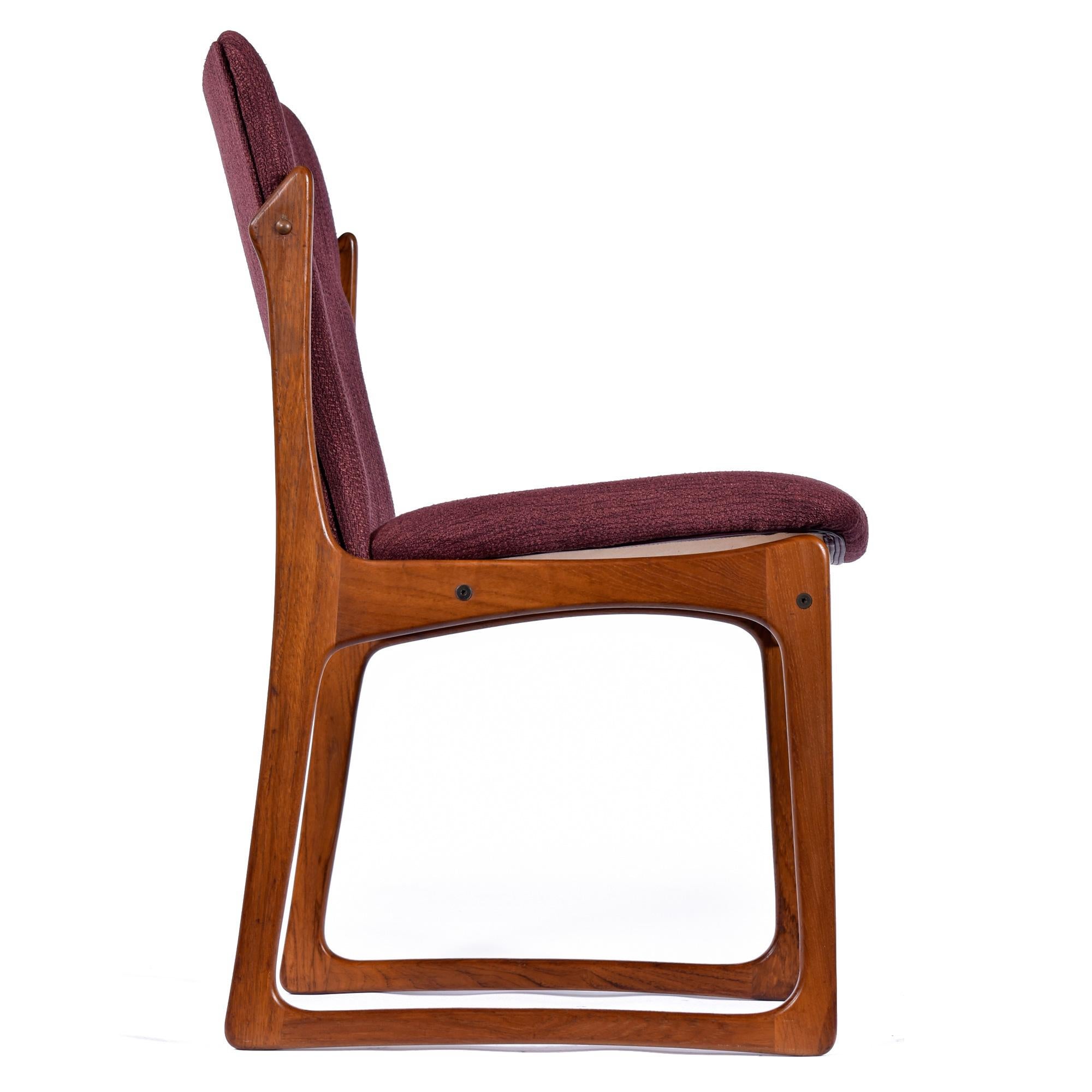 Mid-20th Century Scandinavian Modern Vamdrup Stolefabrik Solid Teak Danish Dining Chairs Set of 6 For Sale