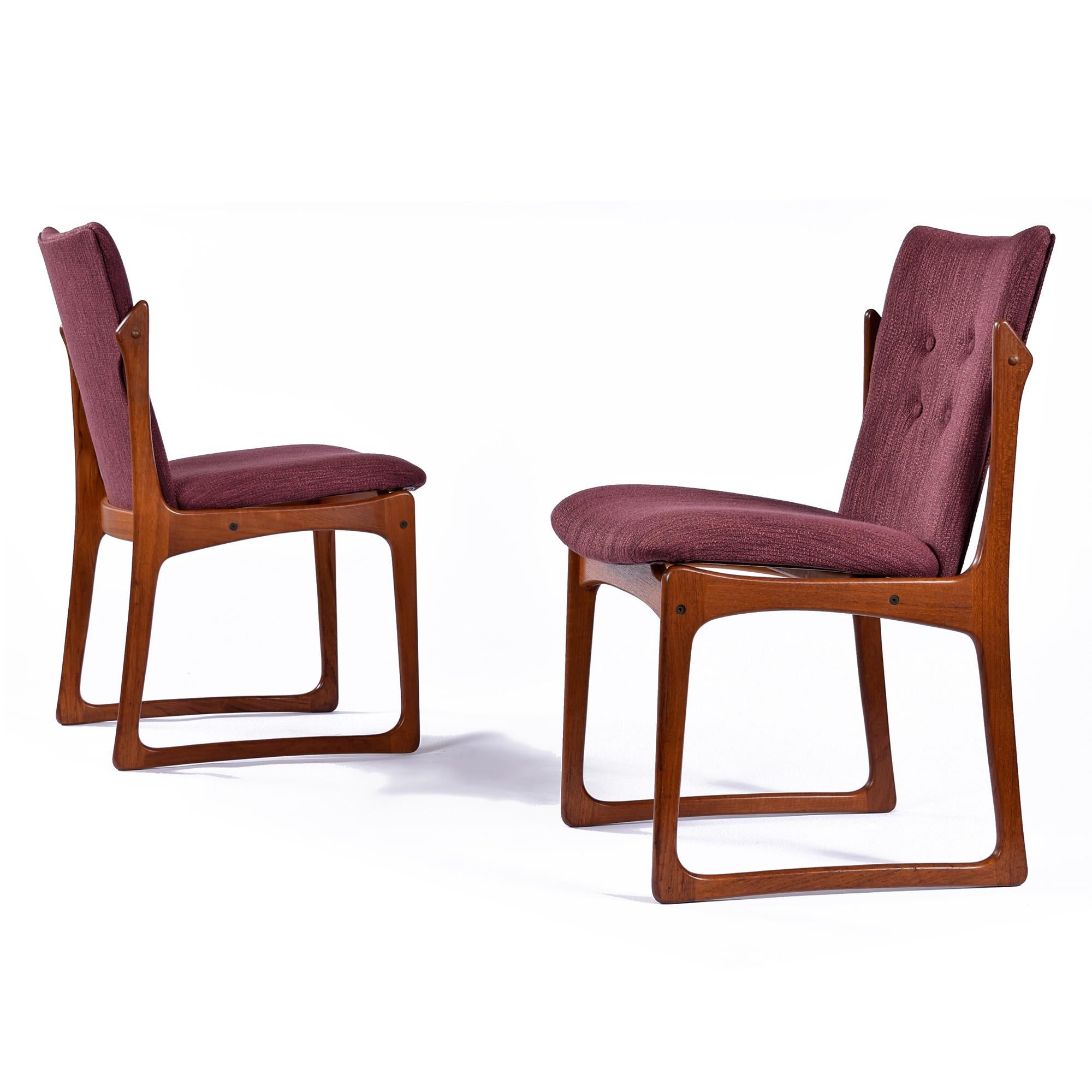 Scandinavian Modern Vamdrup Stolefabrik Solid Teak Danish Dining Chairs Set of 6 For Sale 4