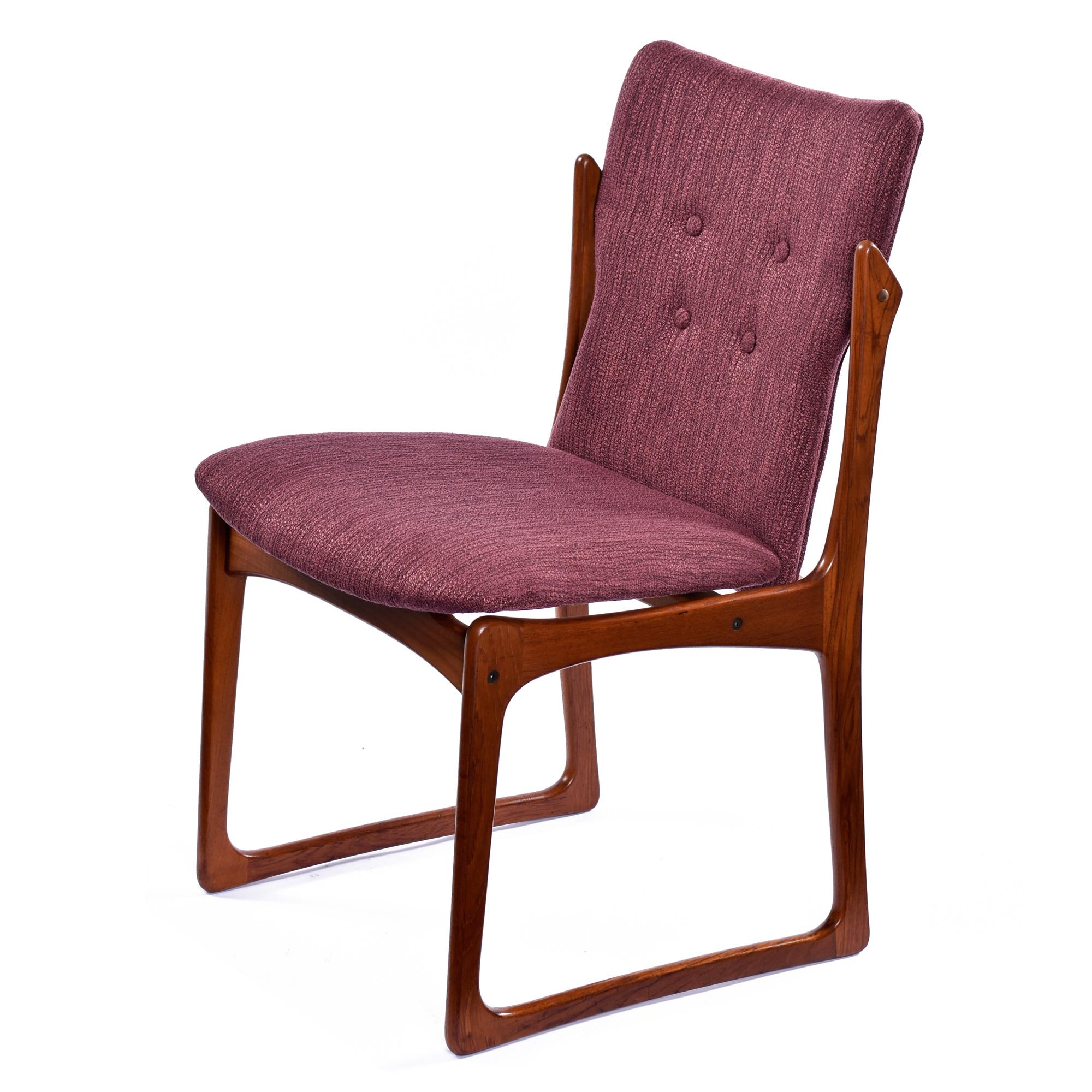 Scandinavian Modern Vamdrup Stolefabrik Solid Teak Danish Dining Chairs Set of 6 For Sale 3