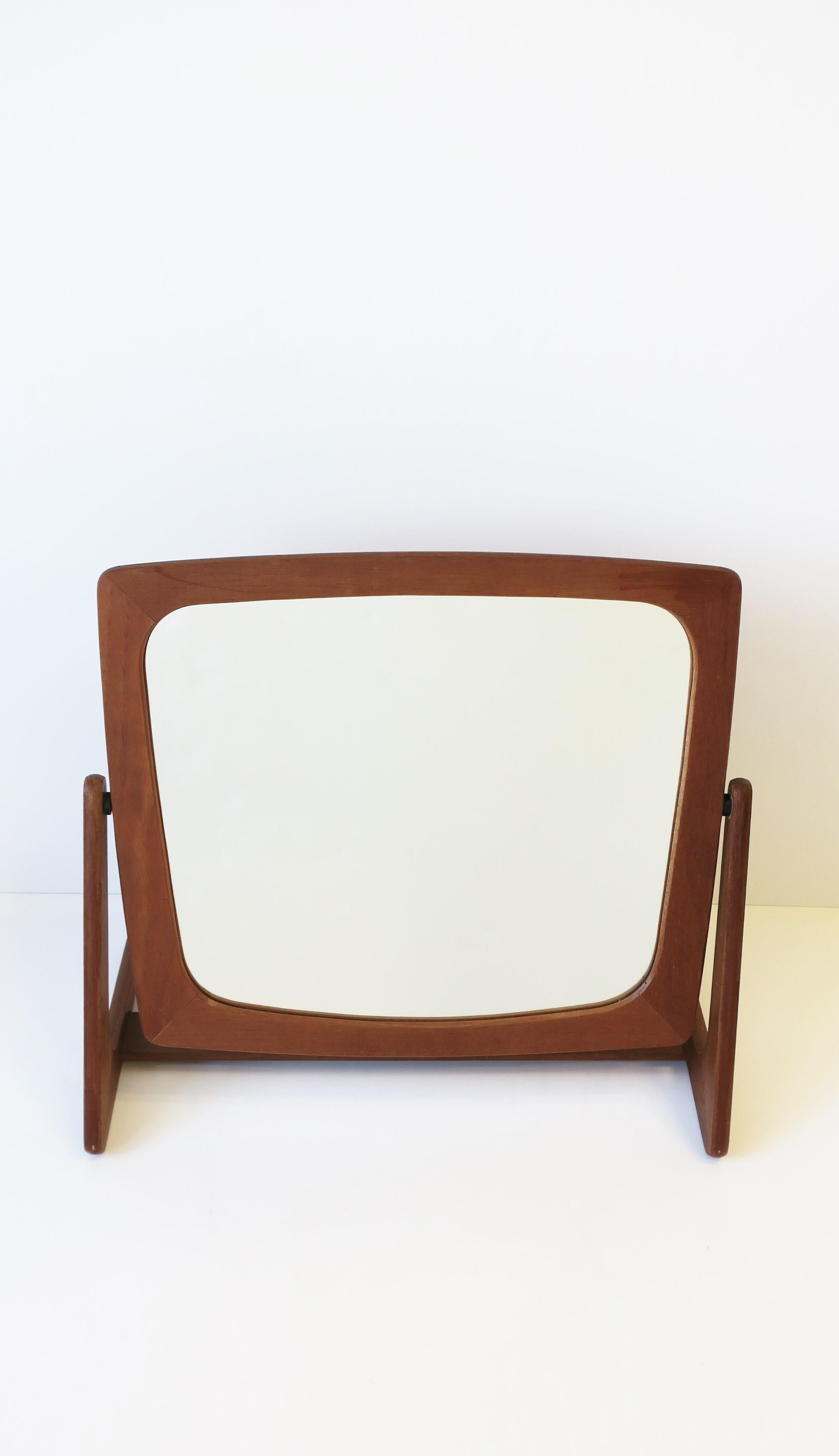 Scandinavian Modern Danish Modern Vanity Table Mirror In Good Condition For Sale In New York, NY