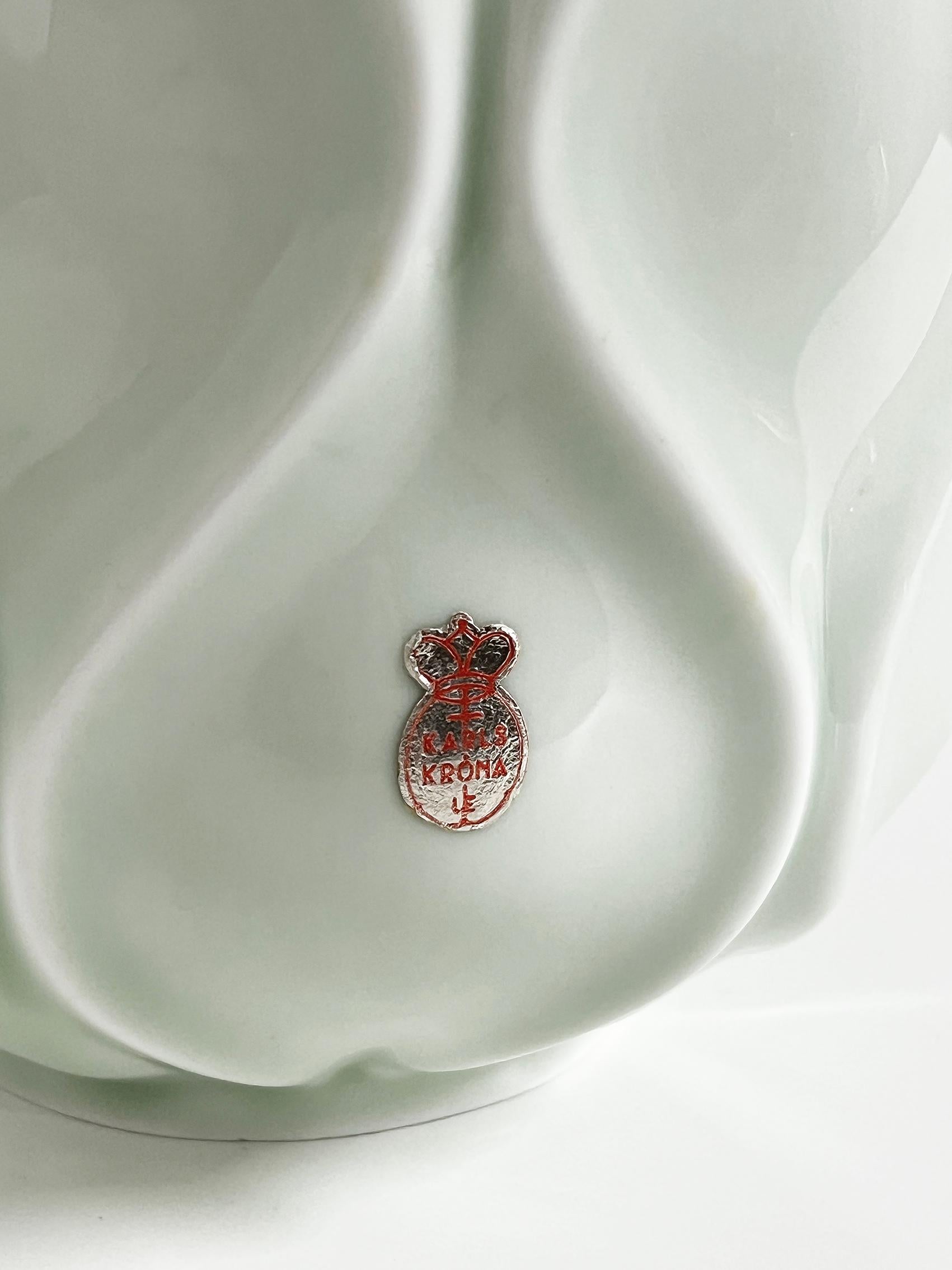 Skandinavische moderne Vase „Bari“ Sven Erik Skawonius, Schweden, 1950er Jahre (Porzellan) im Angebot