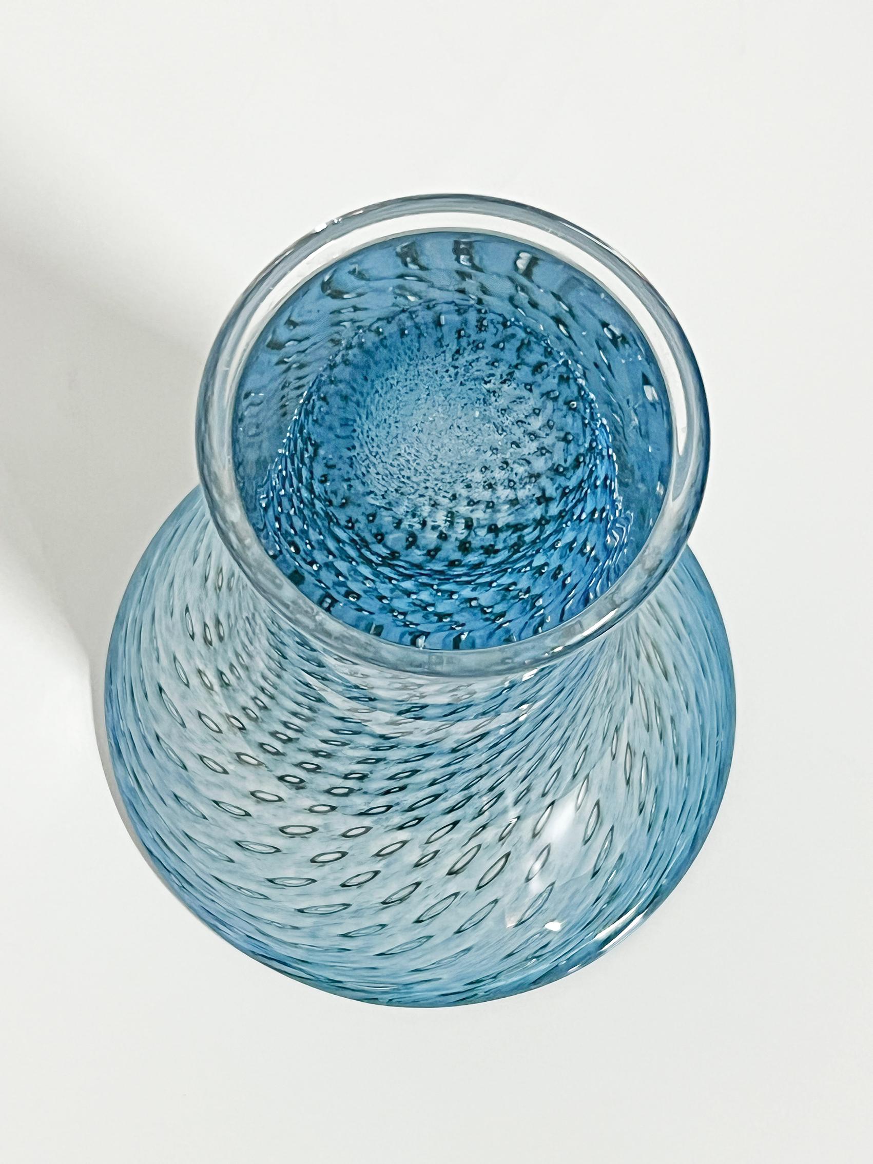 Skandinavische moderne Vase „Cirrus“ von Bertil Vallien, Boda, 1970er Jahre (Ende des 20. Jahrhunderts) im Angebot