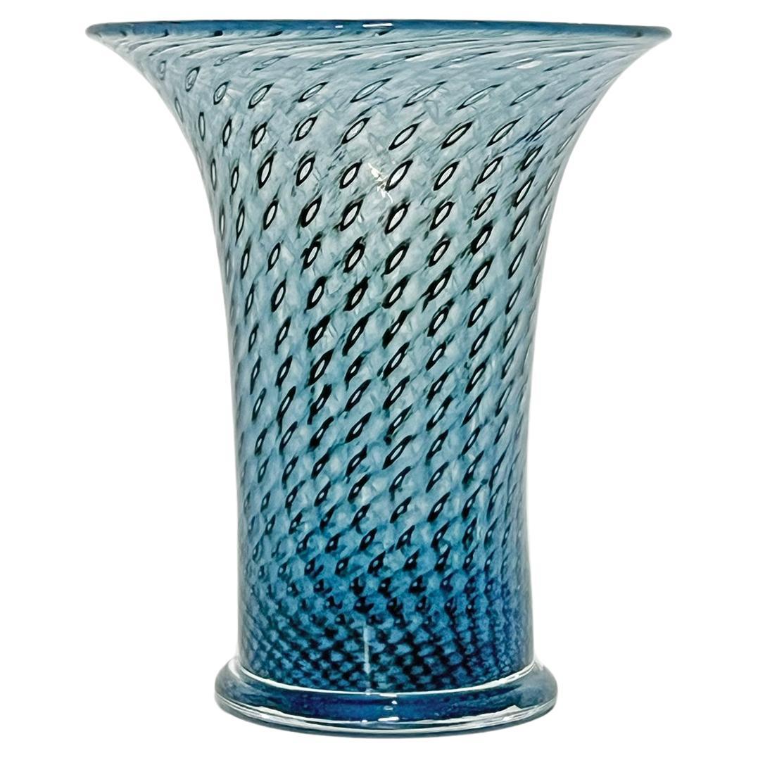 Skandinavische moderne Vase „Cirrus“ von Bertil Vallien, Boda, 1970er Jahre im Angebot