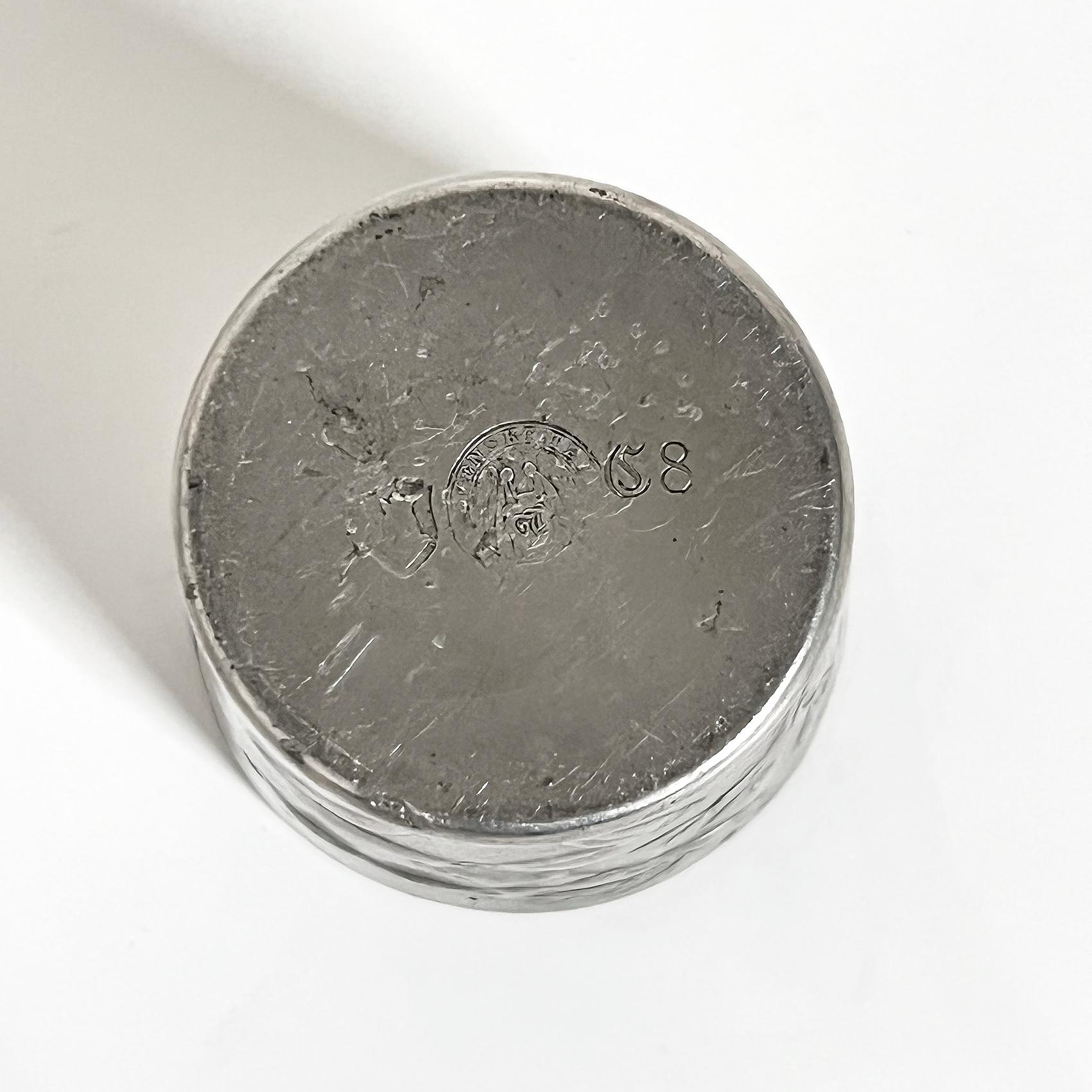 Inizio XX secolo Vaso/tazza Scandinavian Modern in peltro, Firma Svenskt Tenn -1929 in vendita