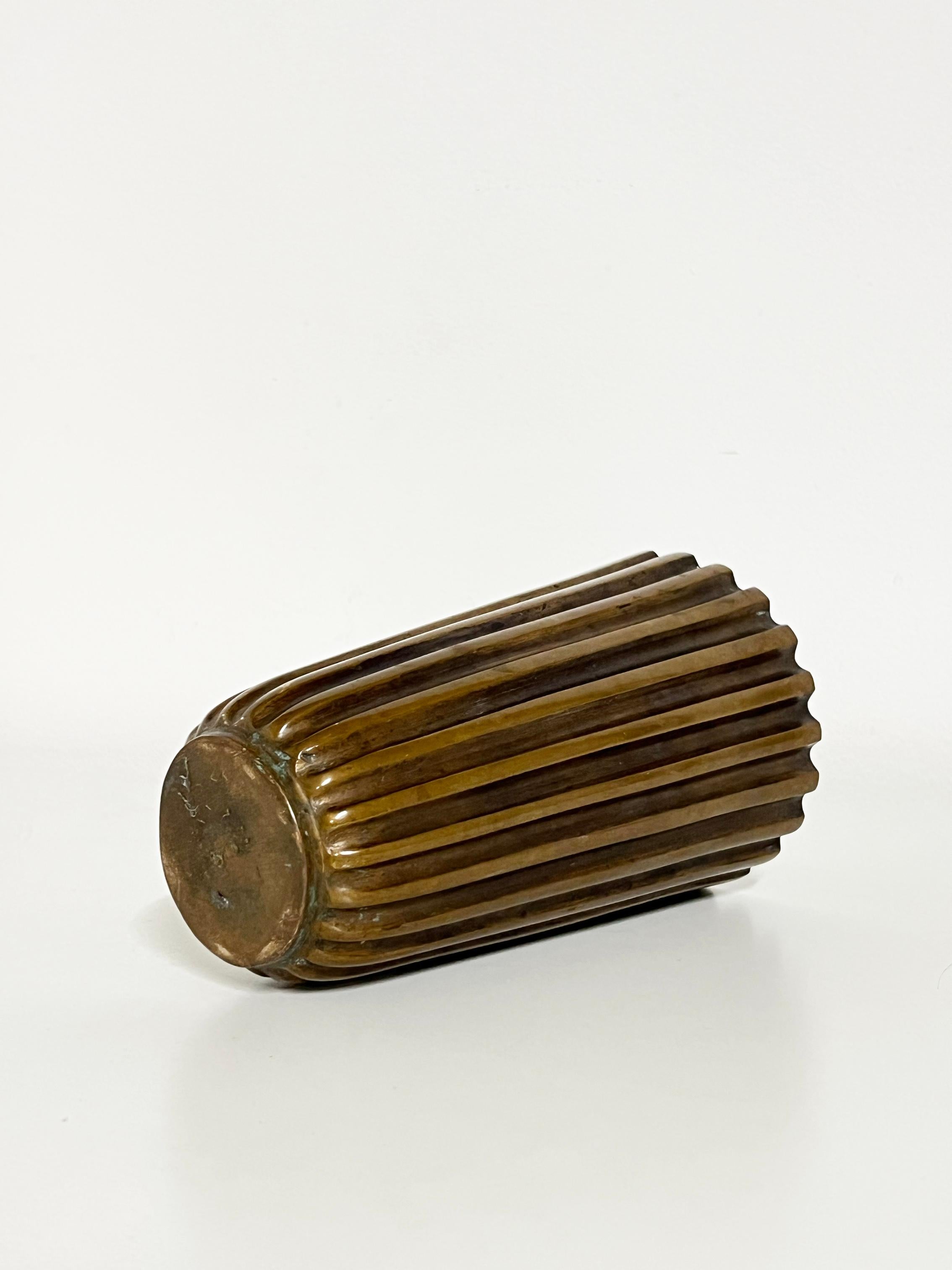 Vaso moderno scandinavo in bronzo, Anonimo, 1930-40 anni circa In condizioni buone in vendita a Örebro, SE