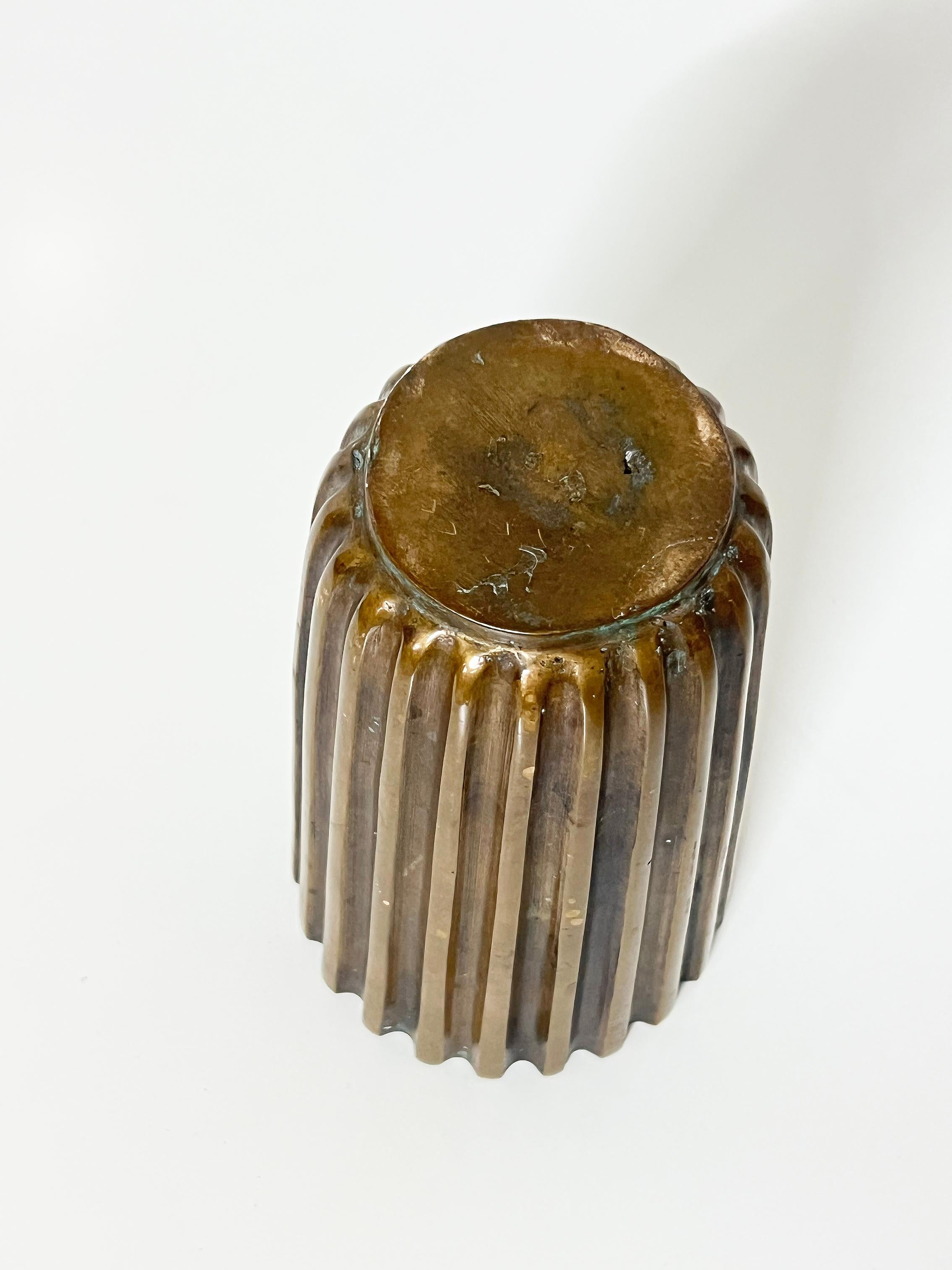 Vaso moderno scandinavo in bronzo, Anonimo, 1930-40 anni circa in vendita 1