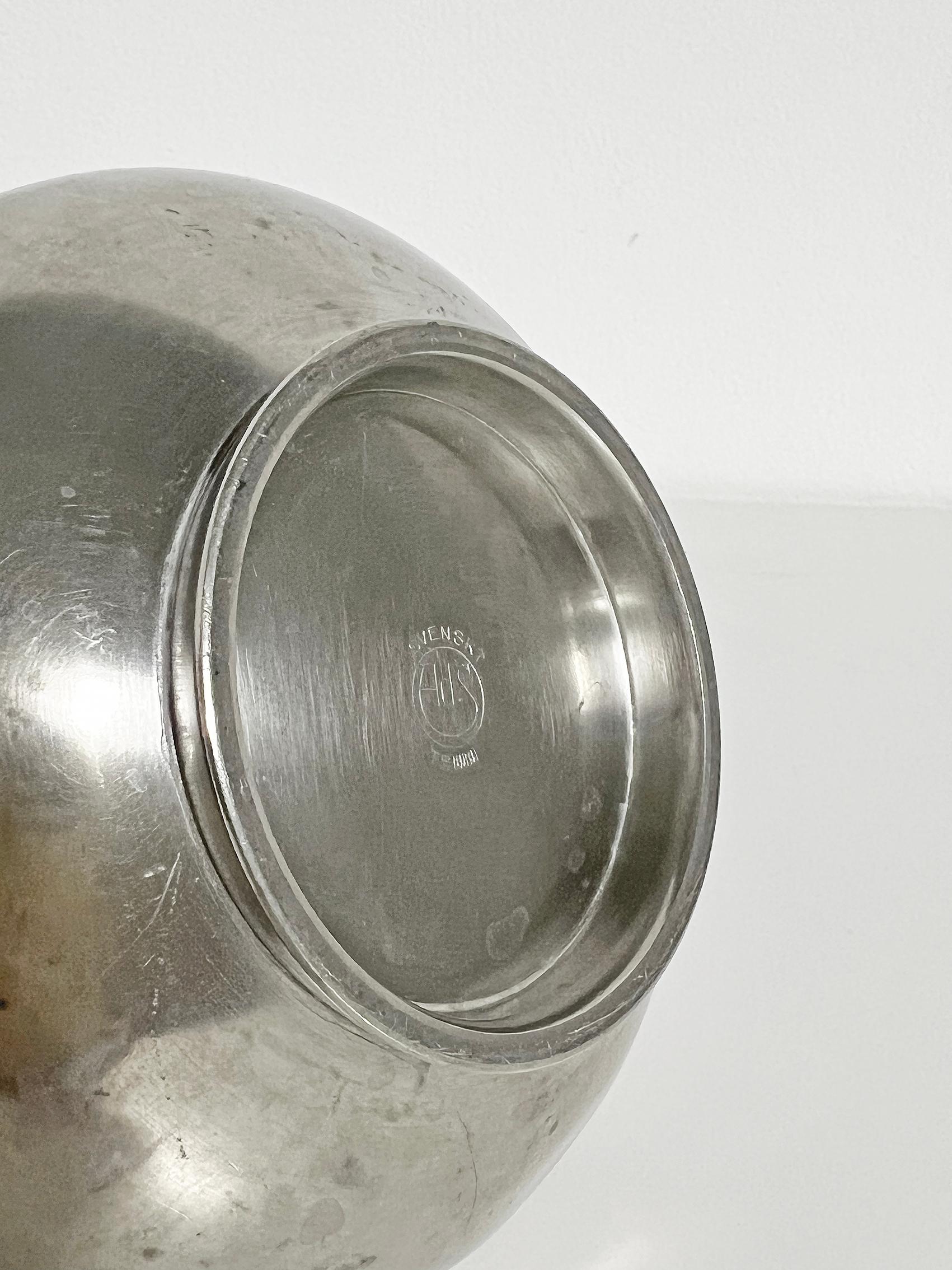 Skandinavische moderne Vase aus Zinn, AD.S ca. 1930-40er Jahre  (Mitte des 20. Jahrhunderts) im Angebot