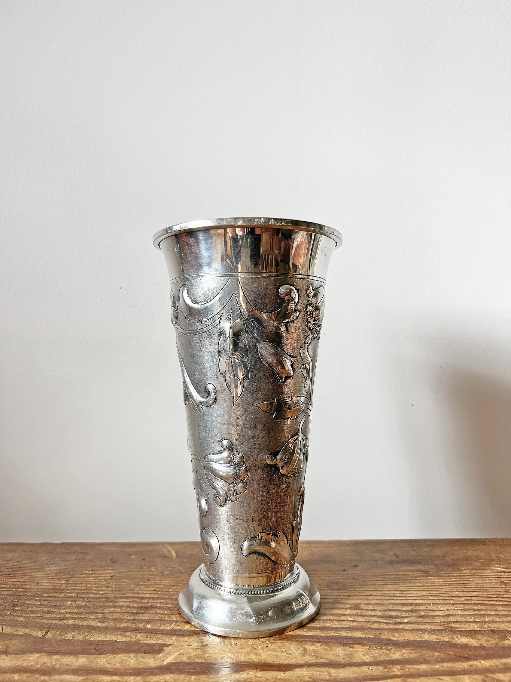 Mid-20th Century Scandinavian Modern Vase in Pewter by Tage Göthlin for Tesi -1967 For Sale