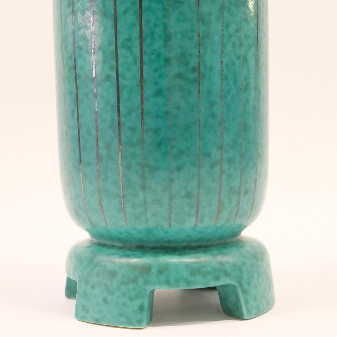 Suédois The Modern Scandinavian Vase Grès et argent, années 1950 en vente