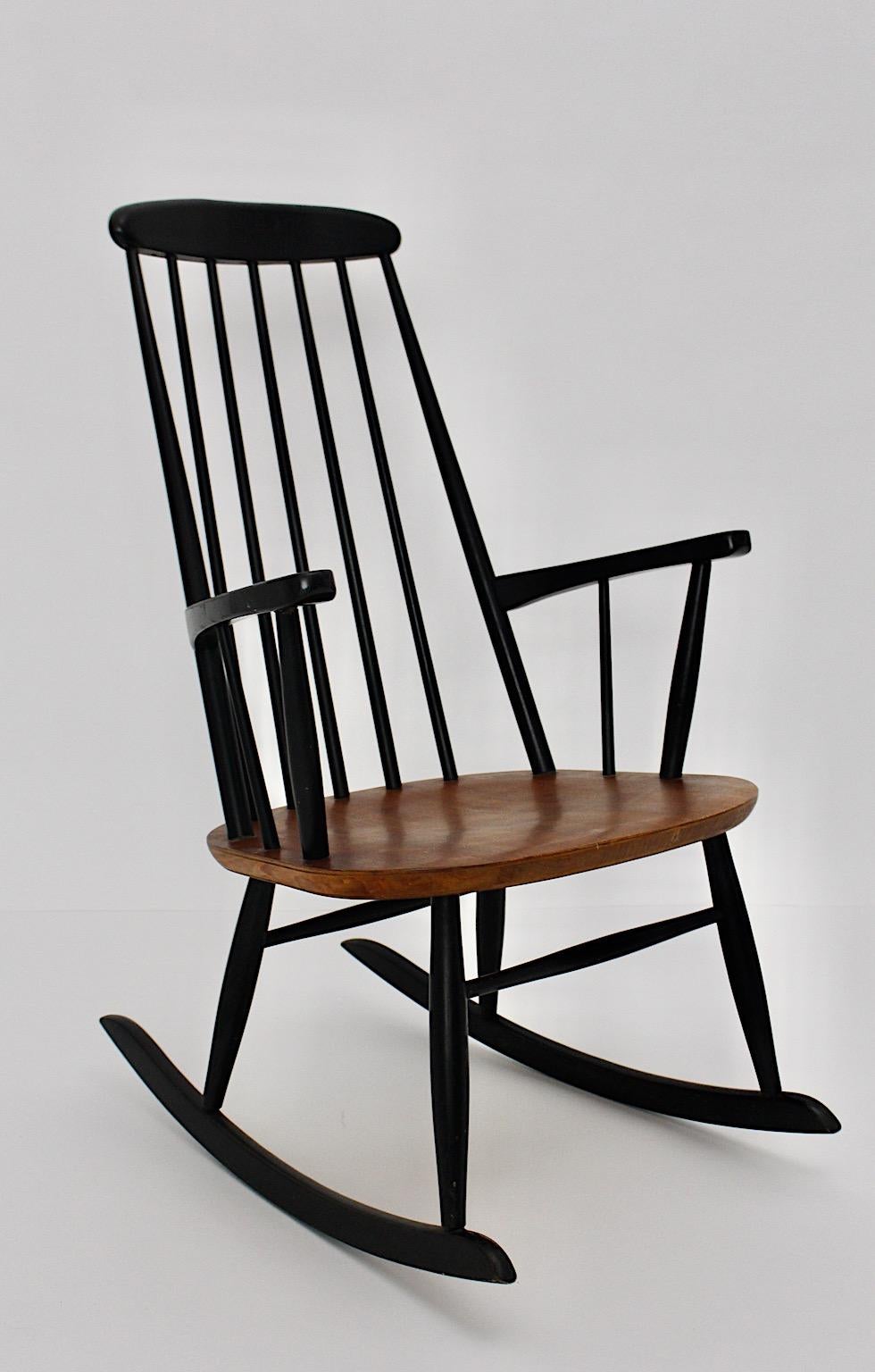 The Moderns Modern Vintage Black Rocking Chair Ilmari Tapiovaara, 1950s Bon état - En vente à Vienna, AT