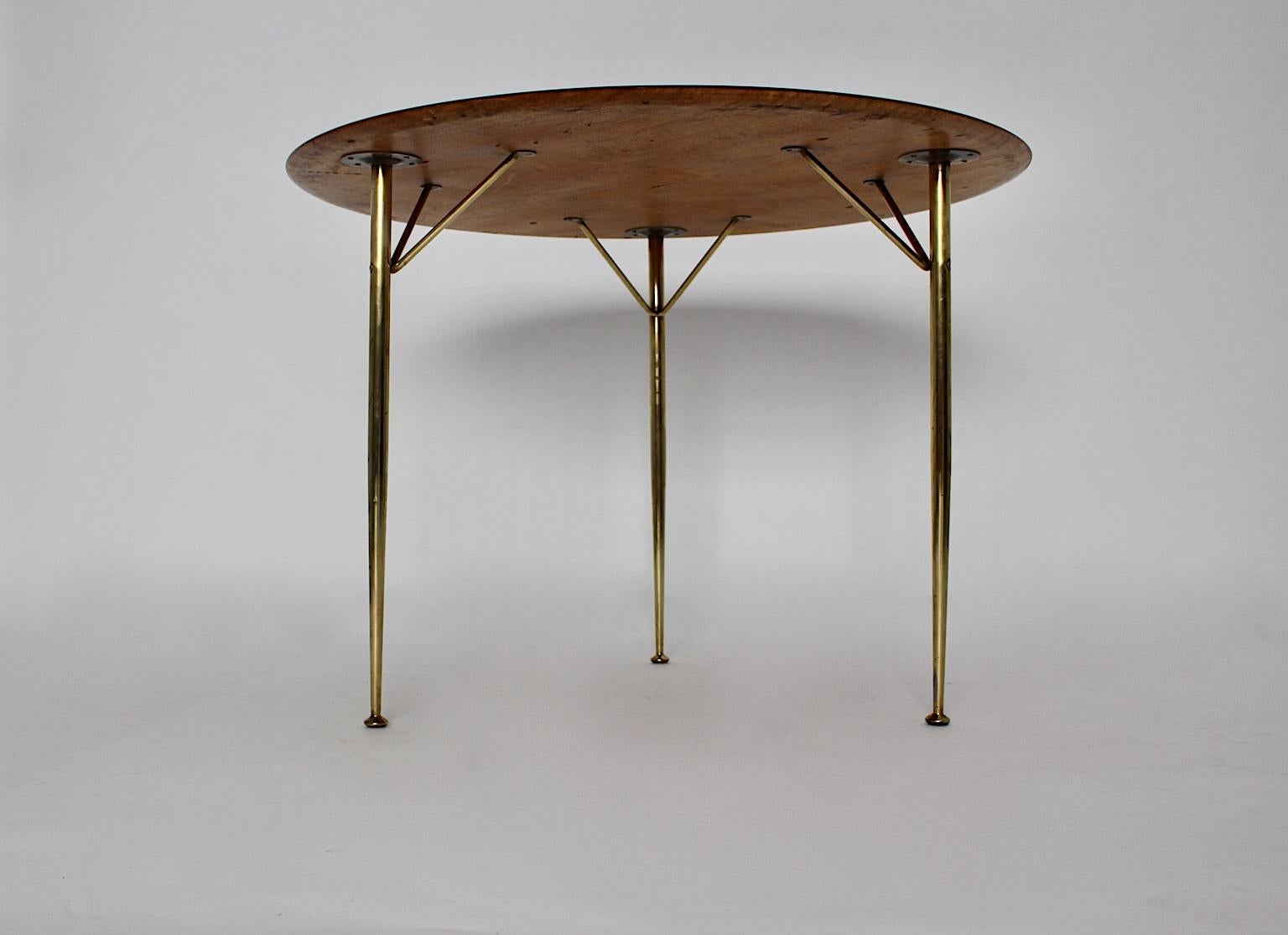 Table de salle à manger vintage The Moderns Arne Jacobsen pour Fritz Hansen 1950s en vente 3
