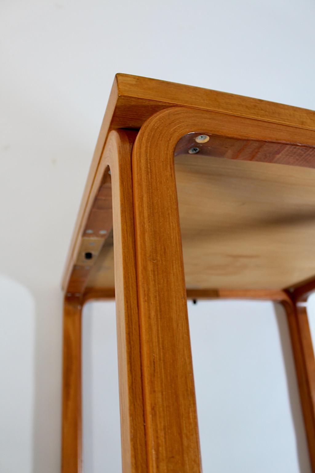 Table d'appoint carrée scandinave moderne Alvar Aalto, 1946, Finlande en vente 6