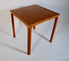 Mesa auxiliar vintage escandinava de abedul cuadrada Alvar Aalto 1946 Finlandia
