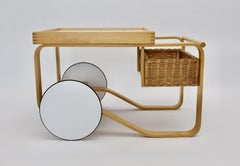 Chariot à thé blanc moderne scandinave Alvar Aalto 900 Artek, 1937, Finlande