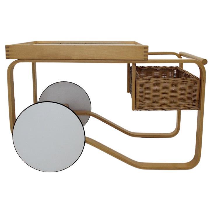 Scandinavian Modern Vintage White Alvar Aalto Tea Cart 900 Artek, 1937, Finland For Sale